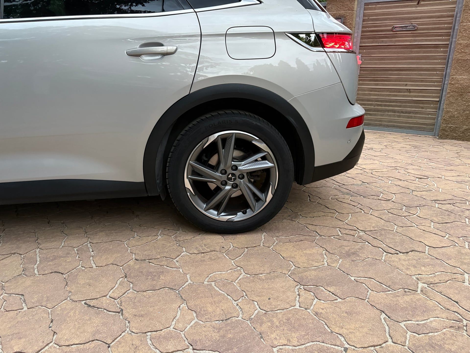 DS 7 Crossback, 1.6 E-TENSE/4x4/Opera/záruka - fotka 6