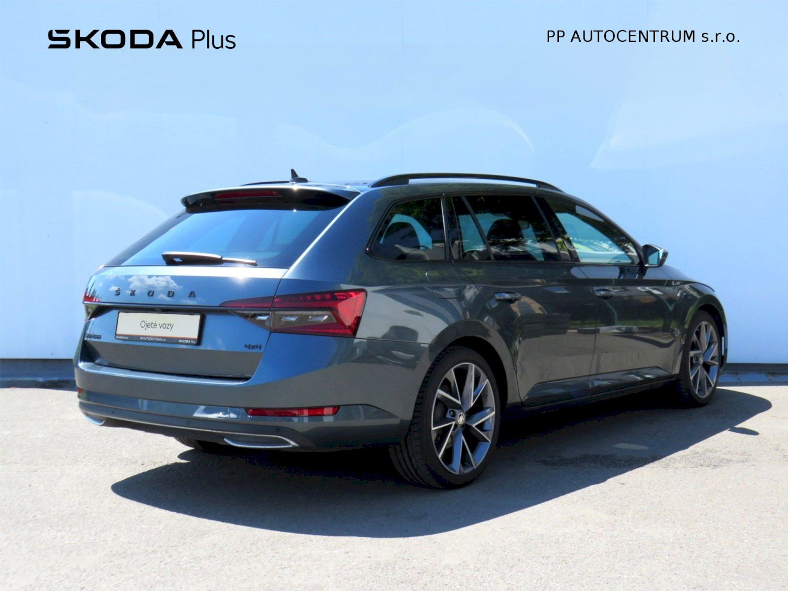 Škoda Superb, SportLine 4x4 DSG 2.0TDI 140kW - fotka 2