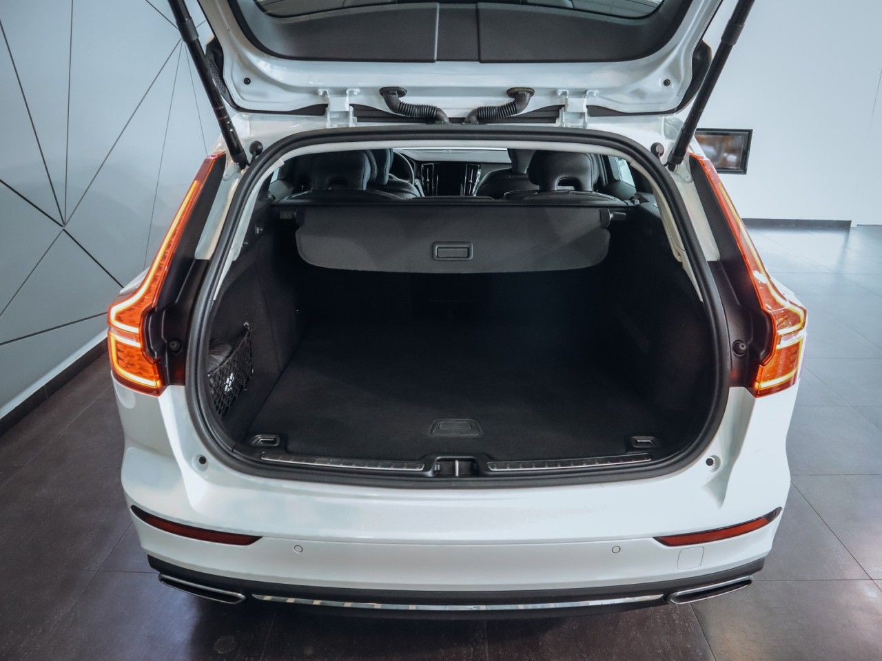 Volvo V60, D4 Inscription - fotka 6