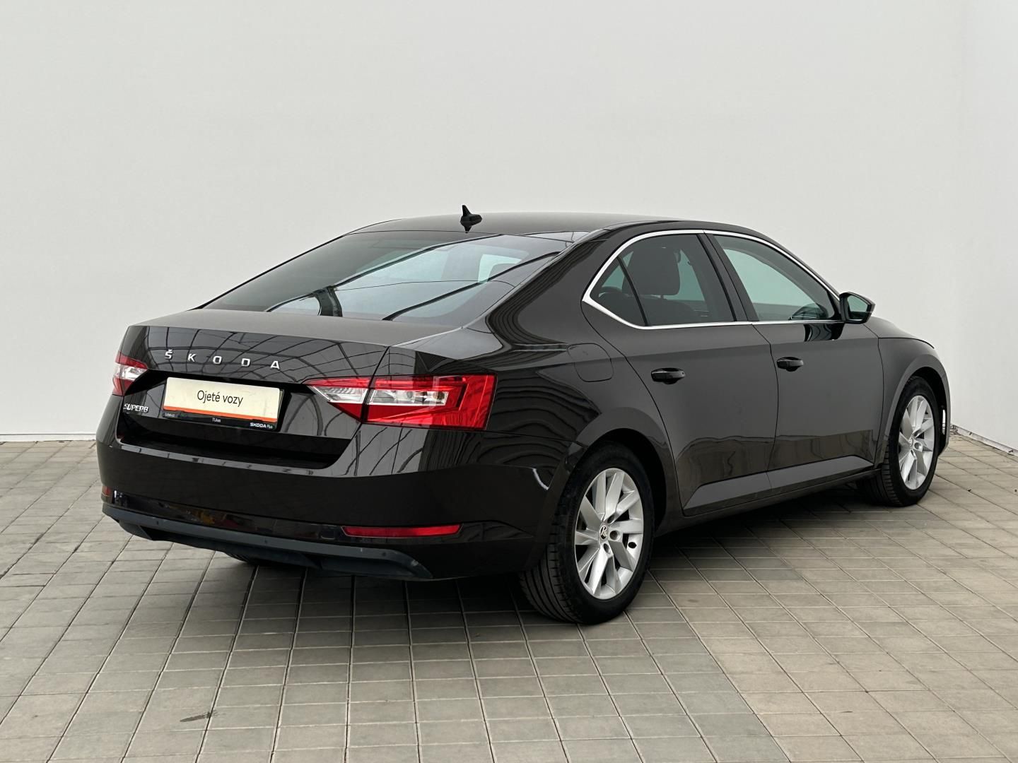 Škoda Superb, 2.0TDI 110kW Style Plus - fotka 2