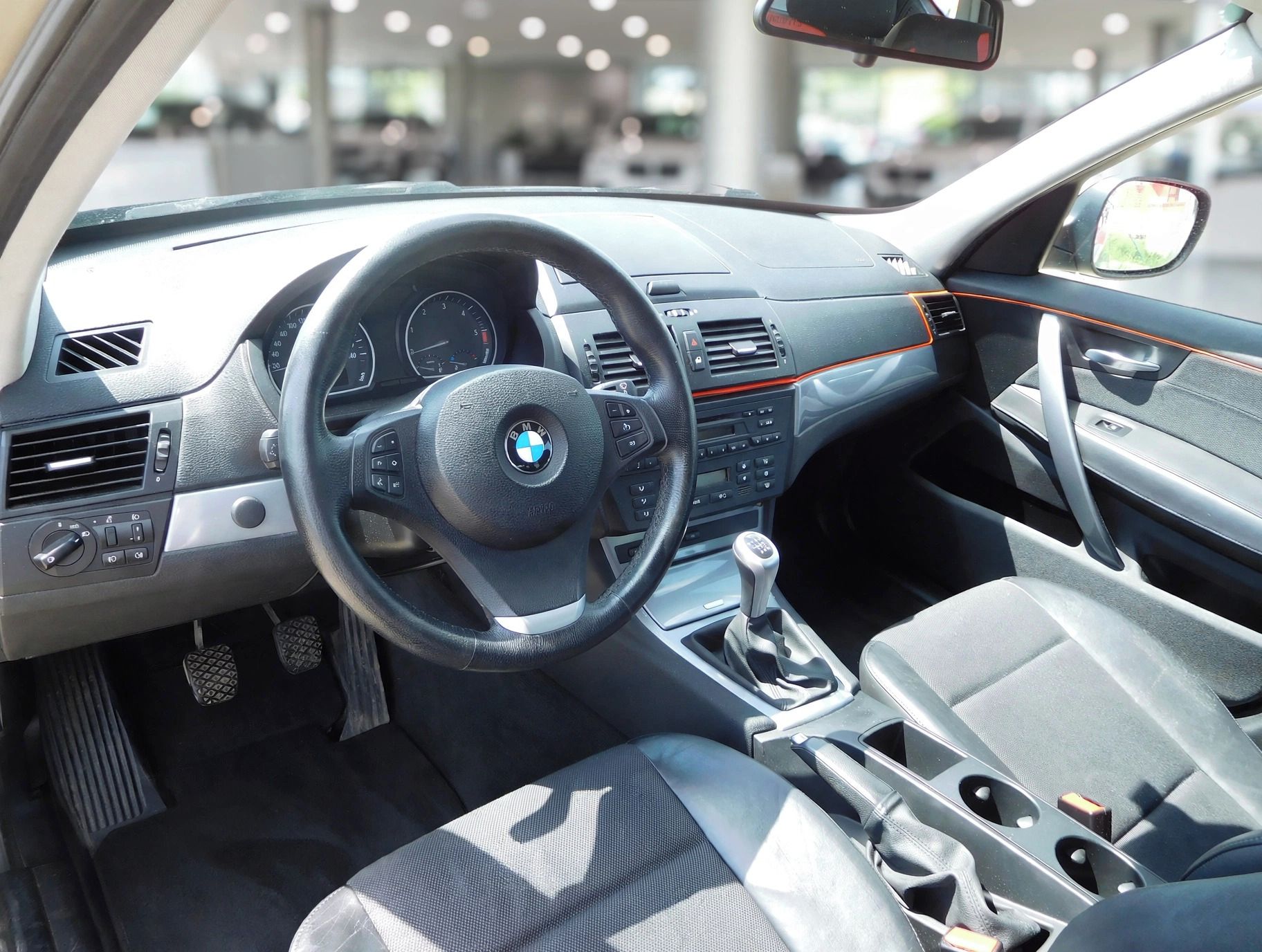 BMW X3, 2.0D XDRIVE, 105kW, Klima - fotka 5