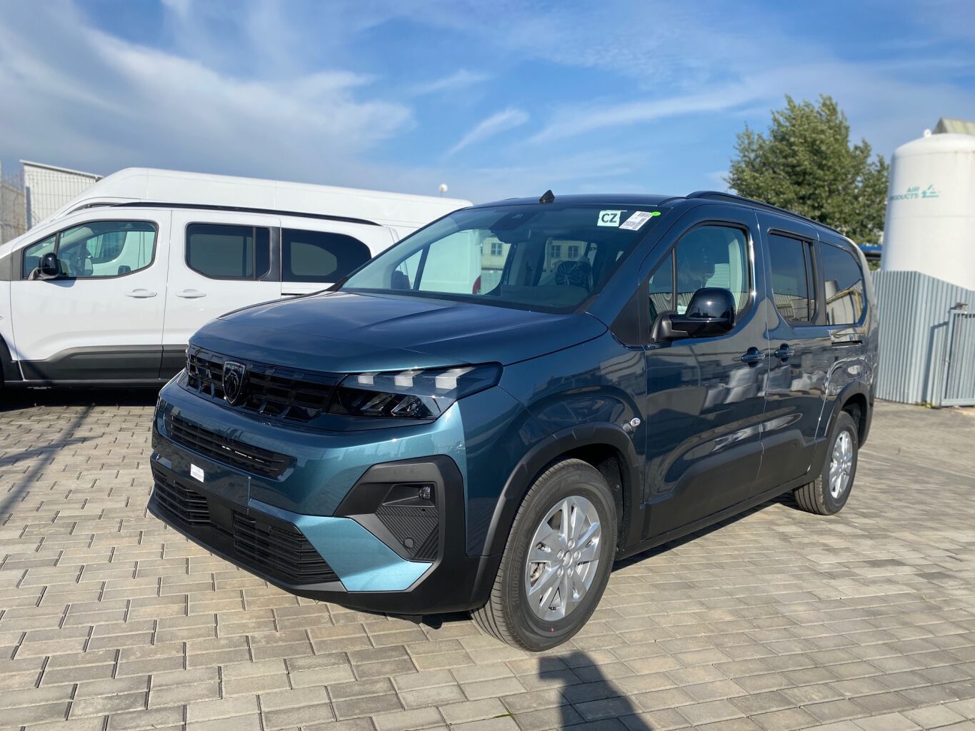 Peugeot Rifter, LONG ALLURE  BlueHDi 130 MAN6 - fotka 3