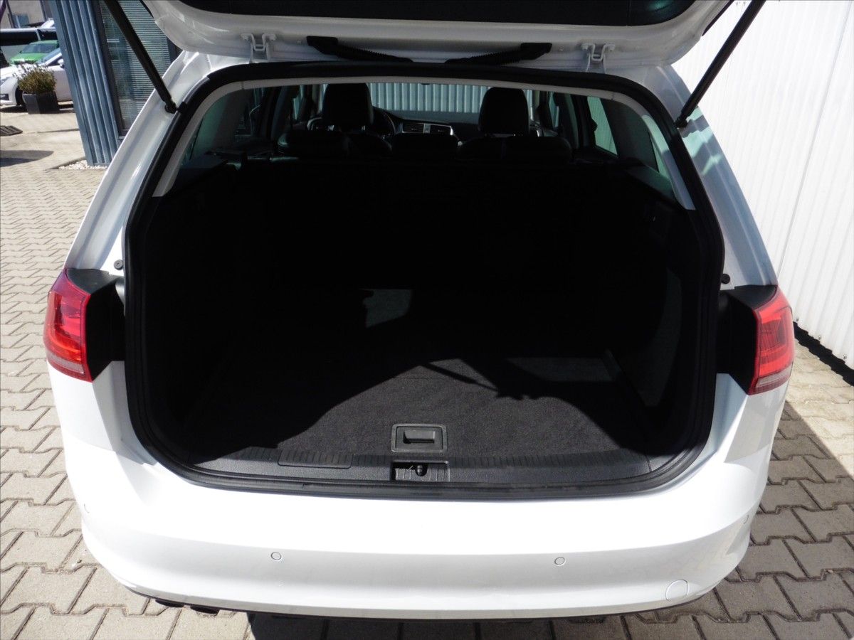 Volkswagen Golf, 1,6 1,6 TDI Comfortline 4Mot - fotka 4