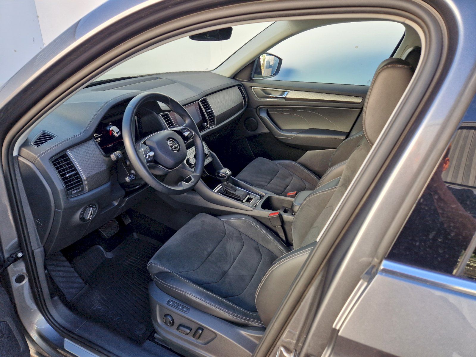 Škoda Kodiaq, 2.0TDI 147kW DSG 4x4 Style Exc - fotka 6