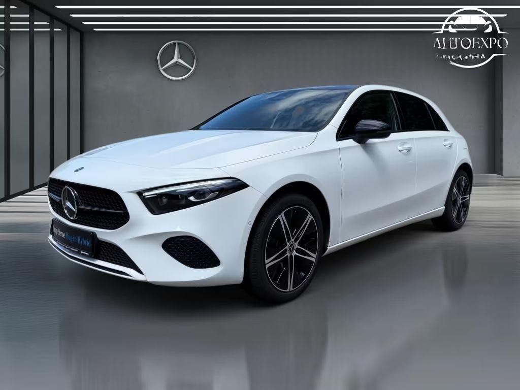 Mercedes-Benz Třídy A, 250e PANORAMA*TAŽNÉ