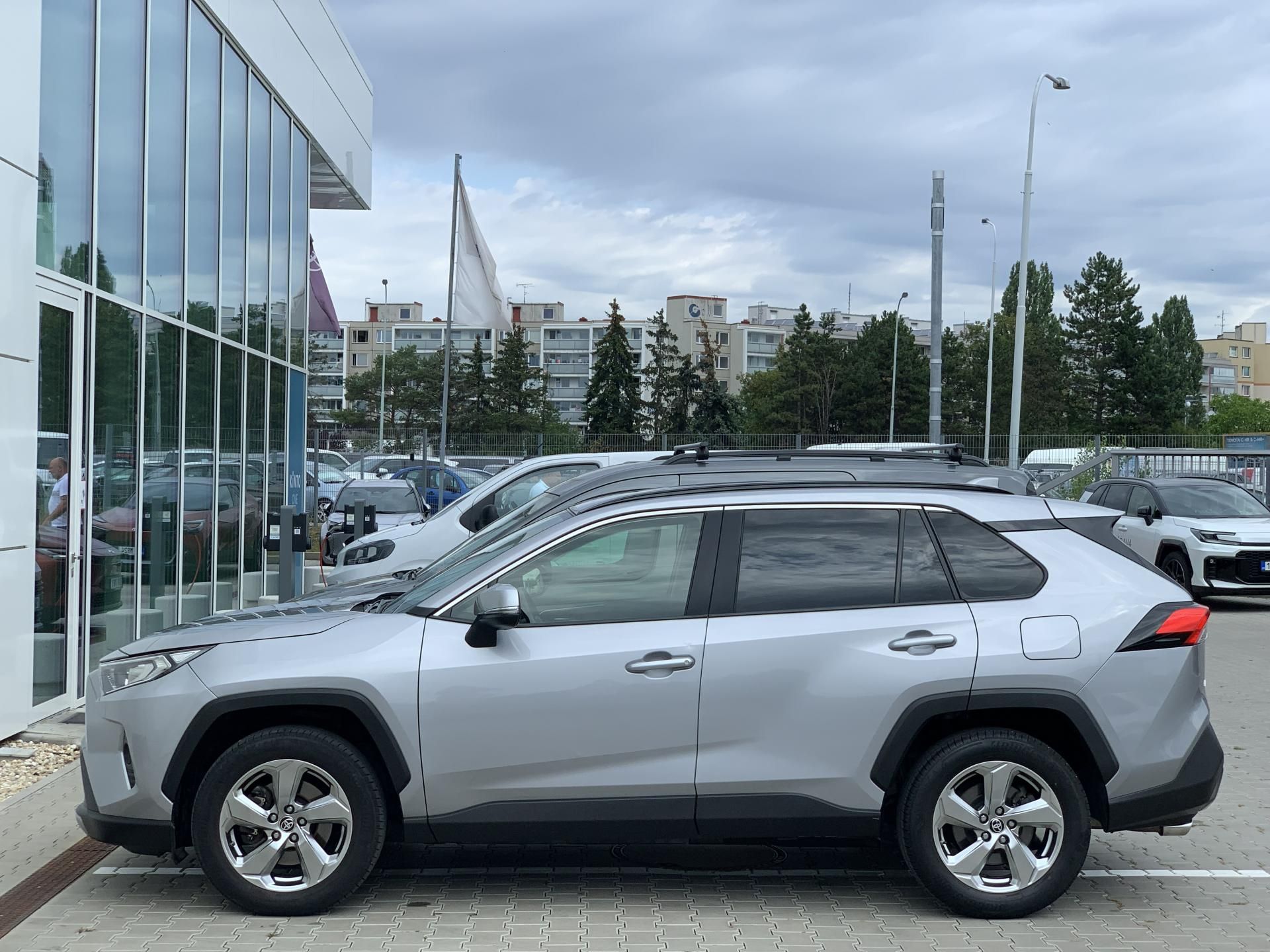 Toyota Rav4, COMFORT STYLE 2,0 129kW MAN6 - fotka 4