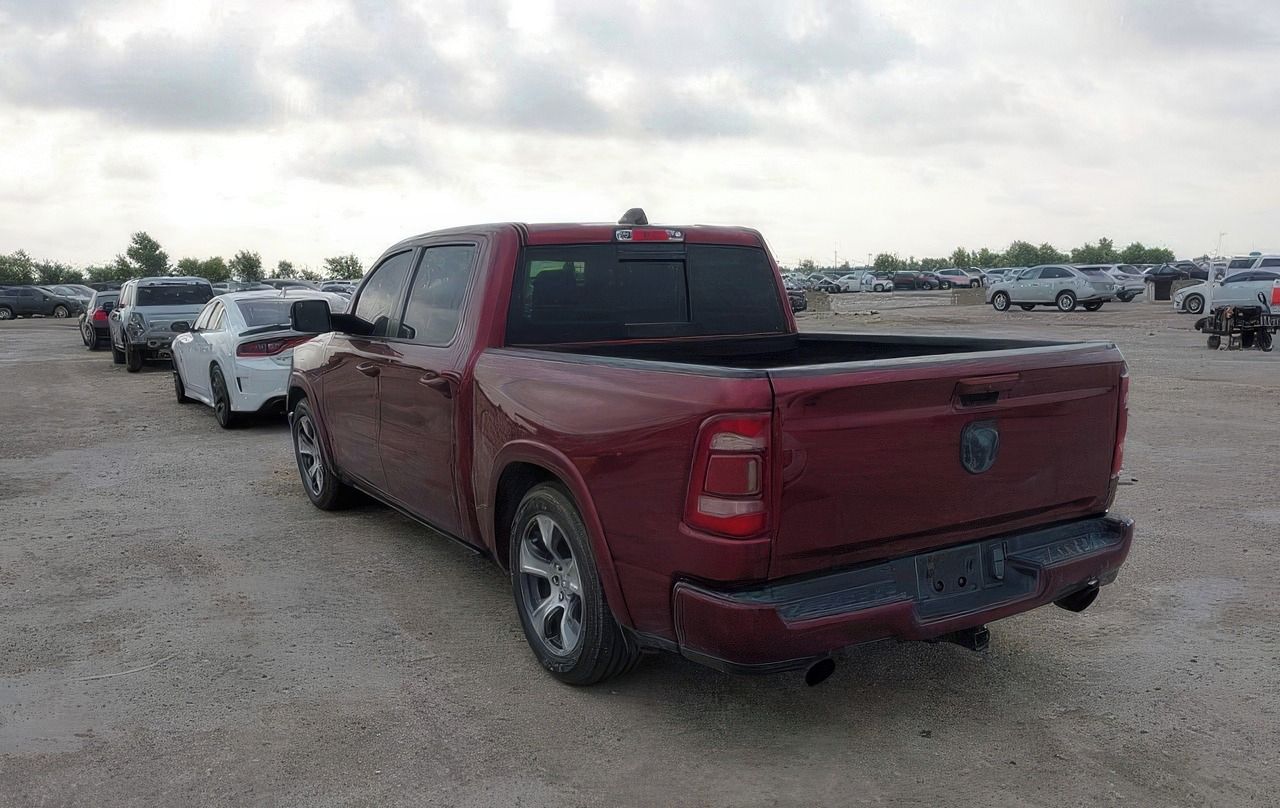 RAM 1500, Auto na cestě - fotka 4