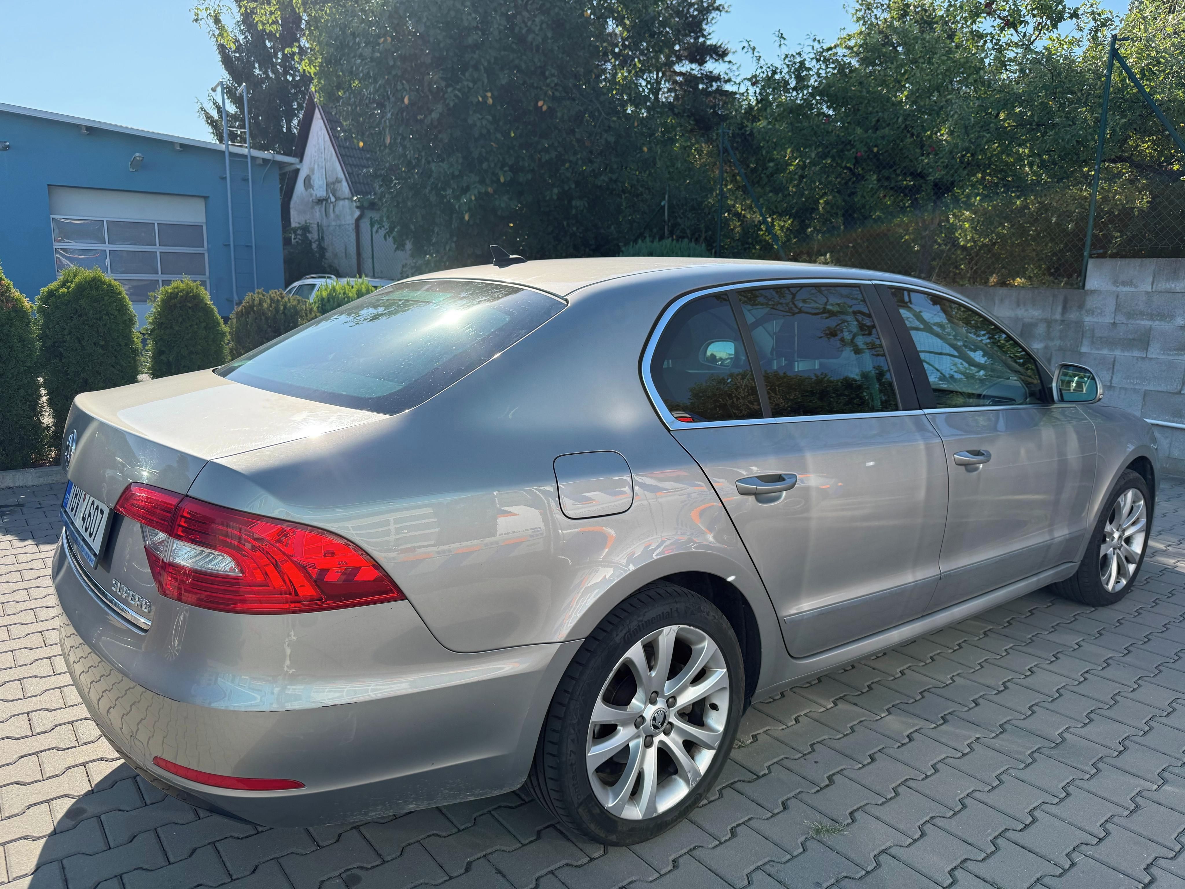 Škoda Superb, 2.0 TDi 125Kw DSG - fotka 3
