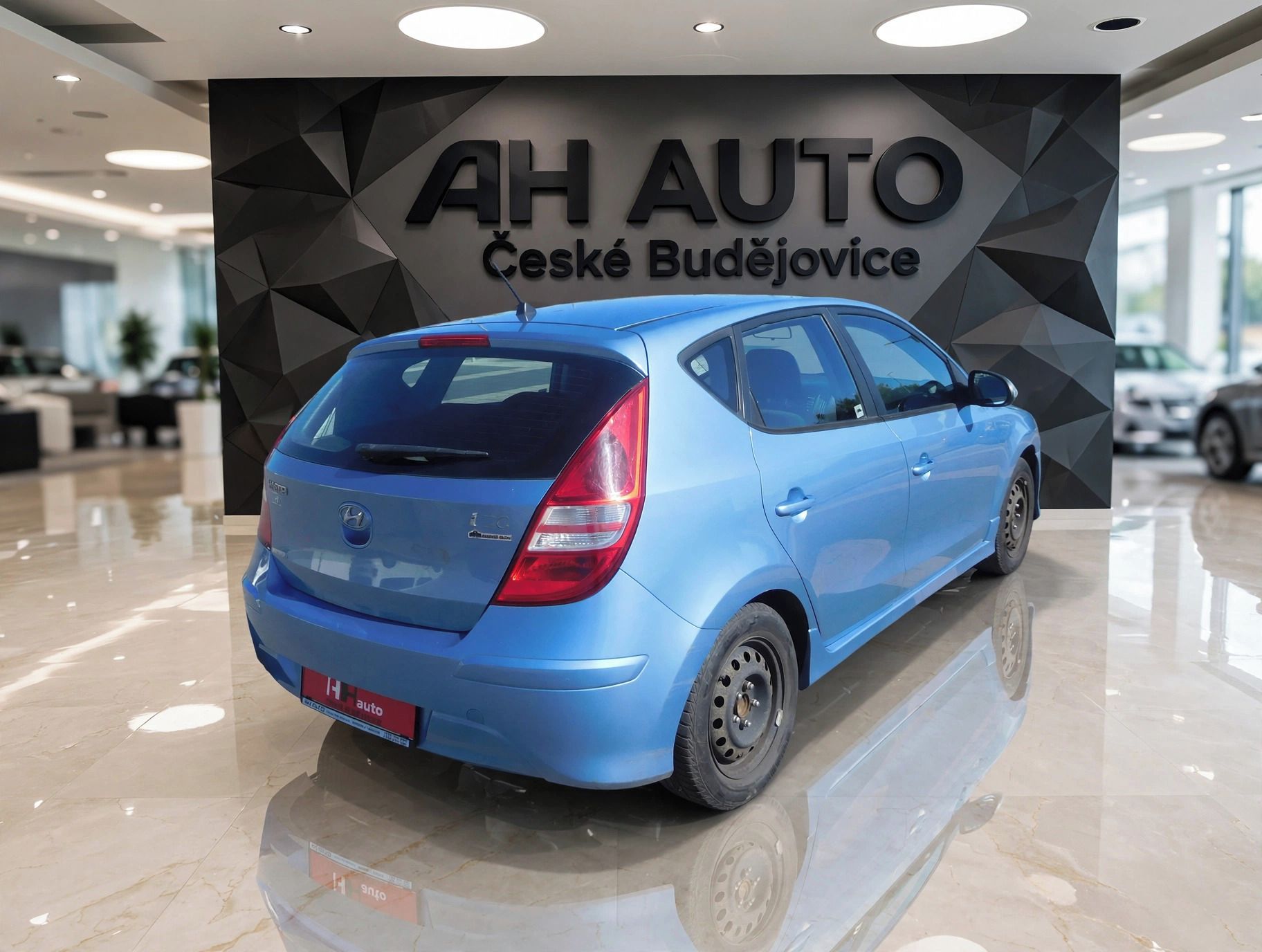 Hyundai i30, 1.4i 16V, 80 kW, Klima, ČR - fotka 4