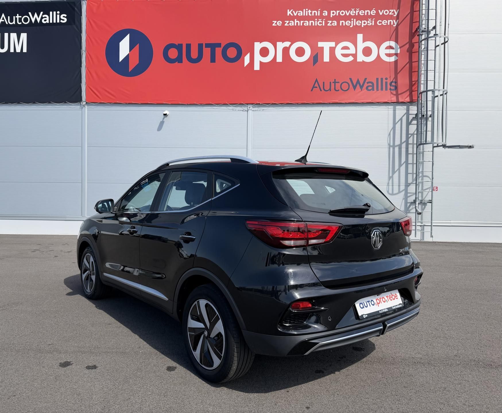 MG ZS, EV 130kW 51kWh LUXURY DPH - fotka 5