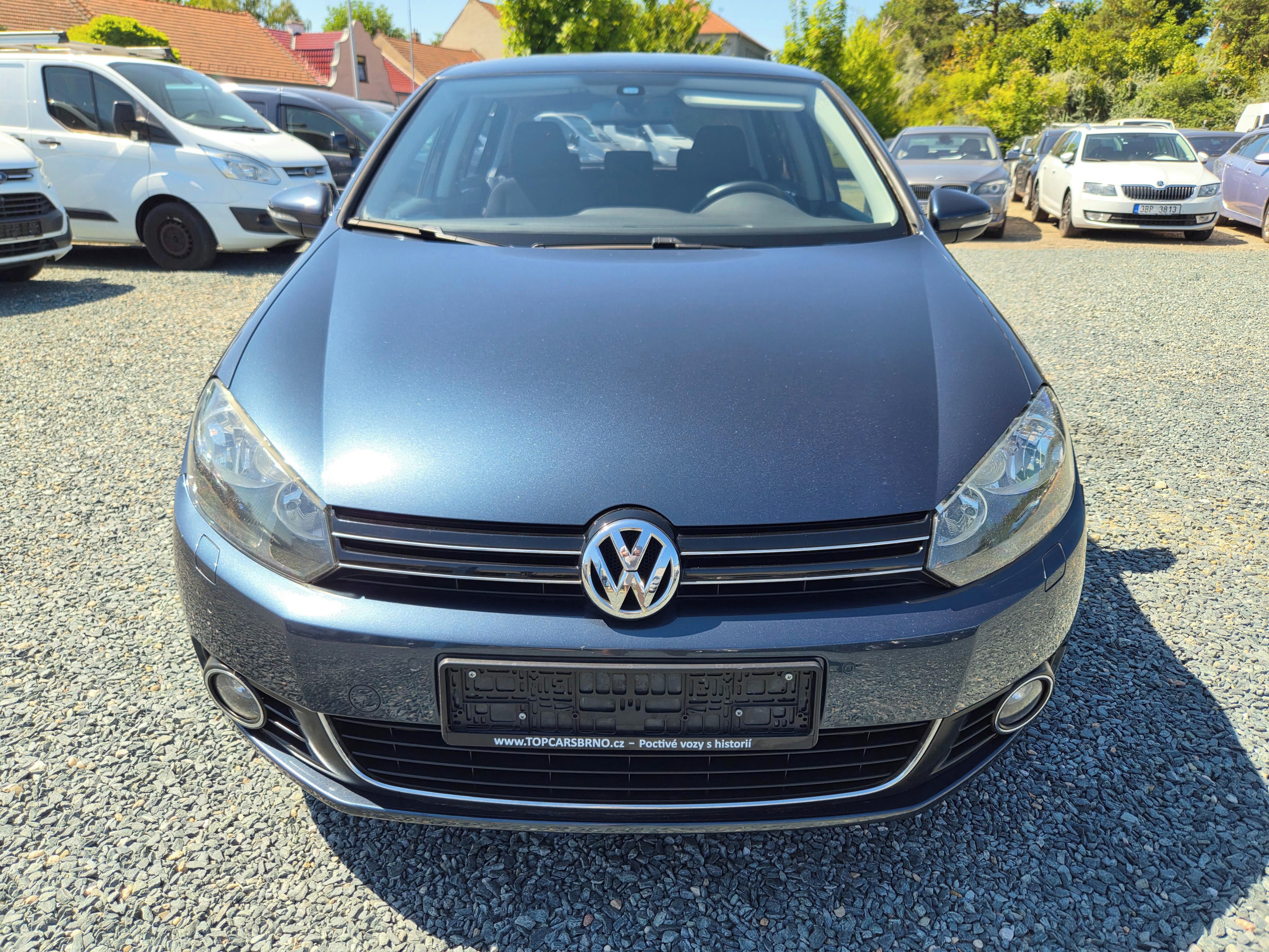 Volkswagen Golf, 1.4 TSI 90KW PO SERVISU - fotka 2