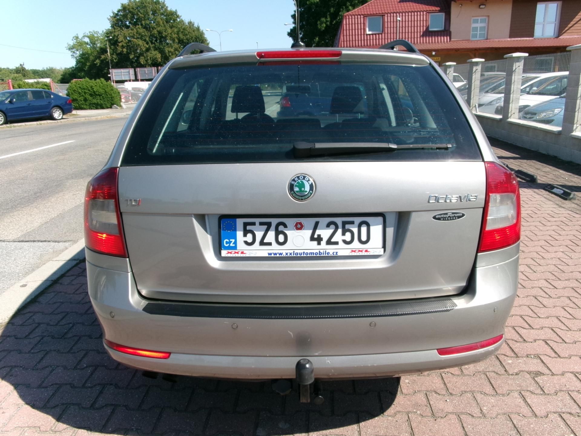 Škoda Octavia, 2,0TDI 8V KLIMA VÝHŘEV TAŽNÉ - fotka 6