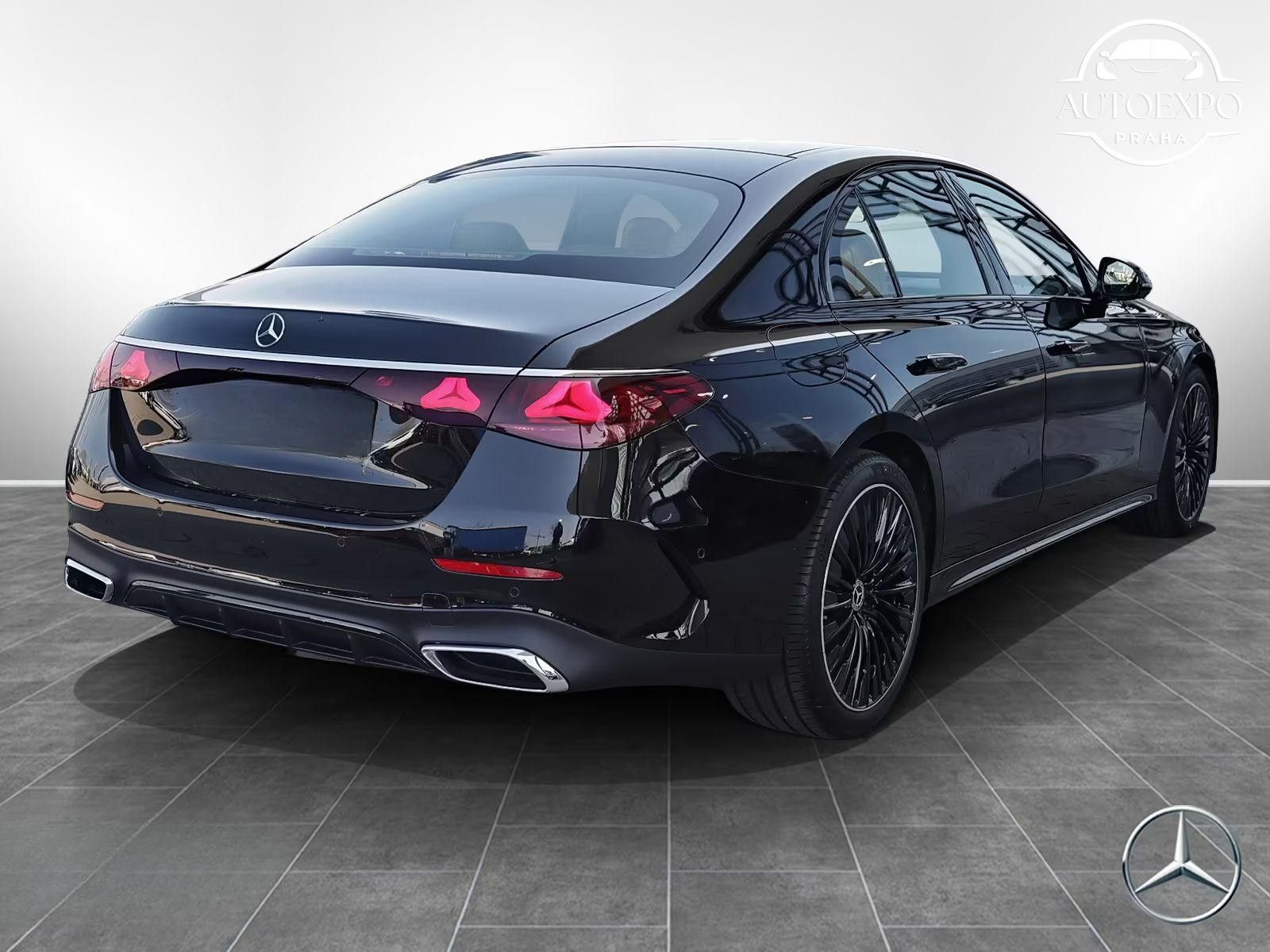 Mercedes-Benz Třídy E, 220d 4M AMG Limousine* - fotka 2