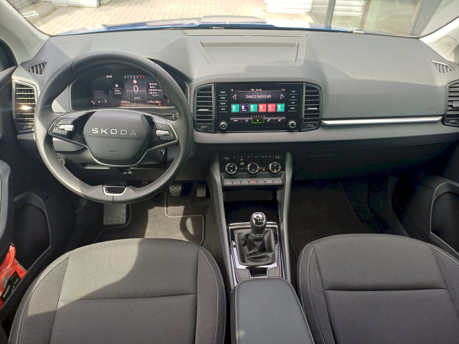 Škoda Karoq, Selection  TSI 1.5 / 110 kW M6 - fotka 5