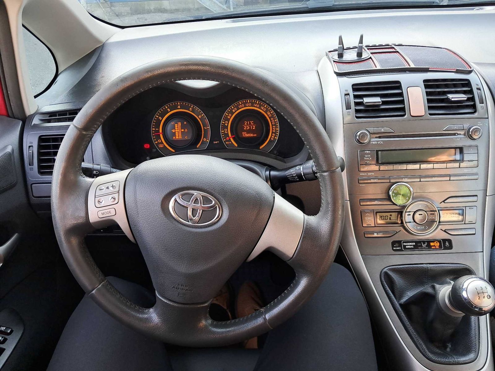 Toyota Auris, 1.6 Dual VVT-i - fotka 3