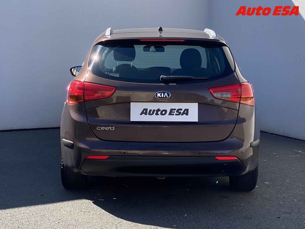 Kia Cee´d, 1.4i - fotka 5