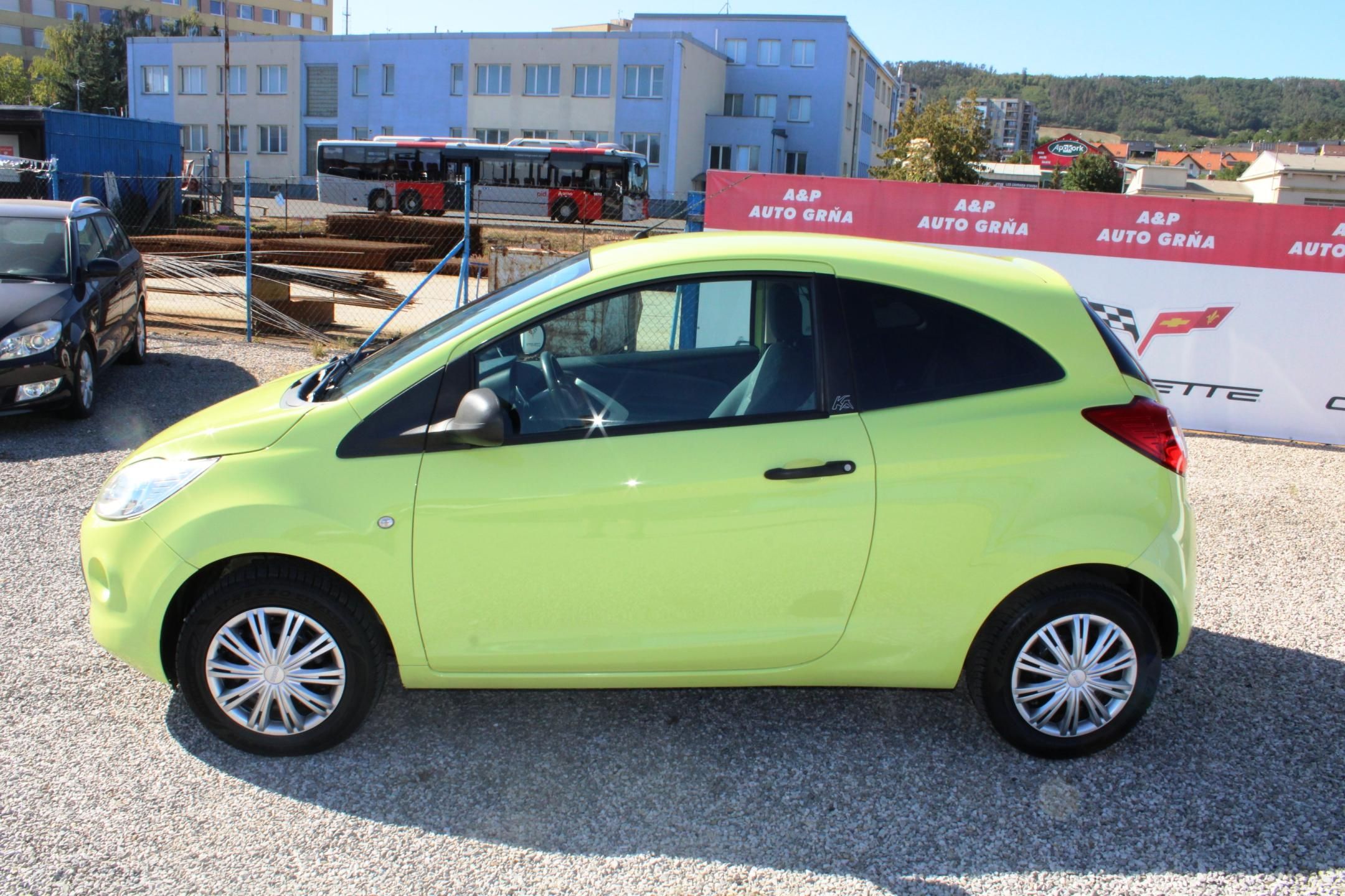 Ford Ka, 1,3i SERVO ABS PC CD AUTORÁDIO - fotka 4