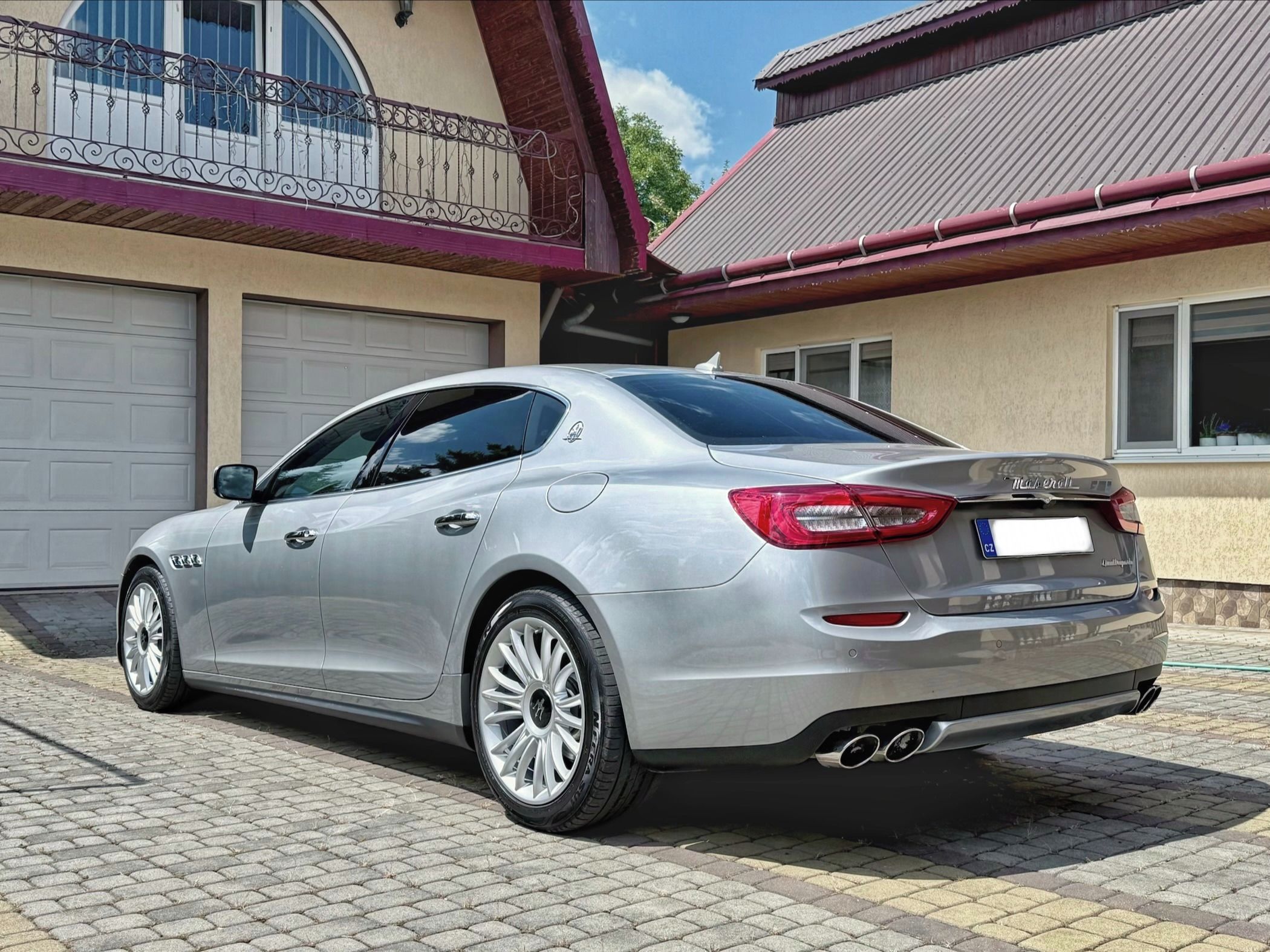 Maserati Quattroporte - fotka 6
