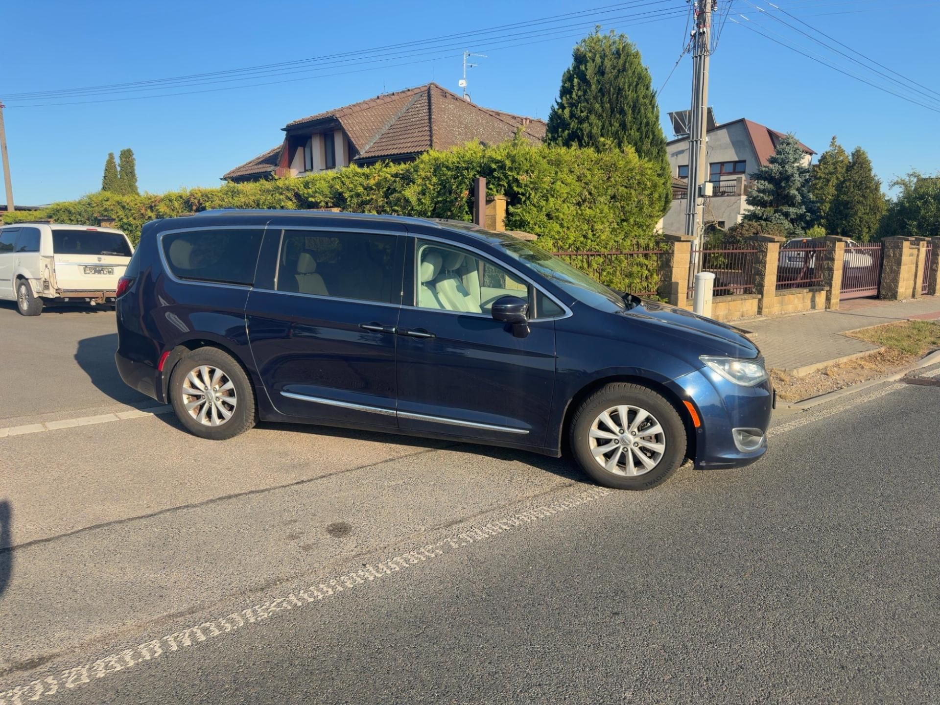 Chrysler Pacifica, 3,6 Limited LPG Radar 360 2018