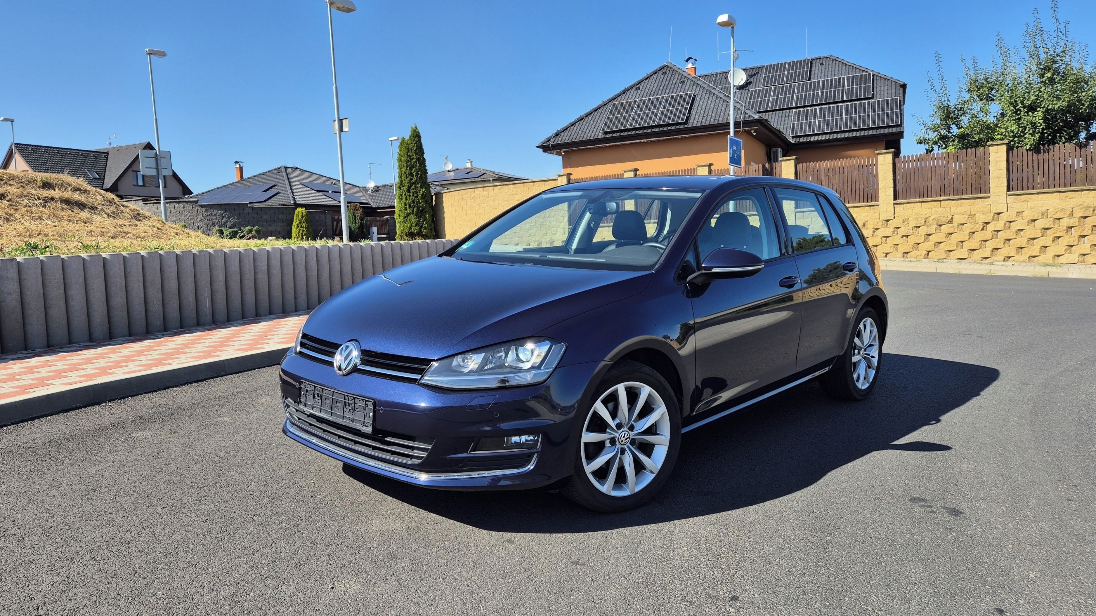Volkswagen Golf, 1,4tsi 92kw Highline,servis VW