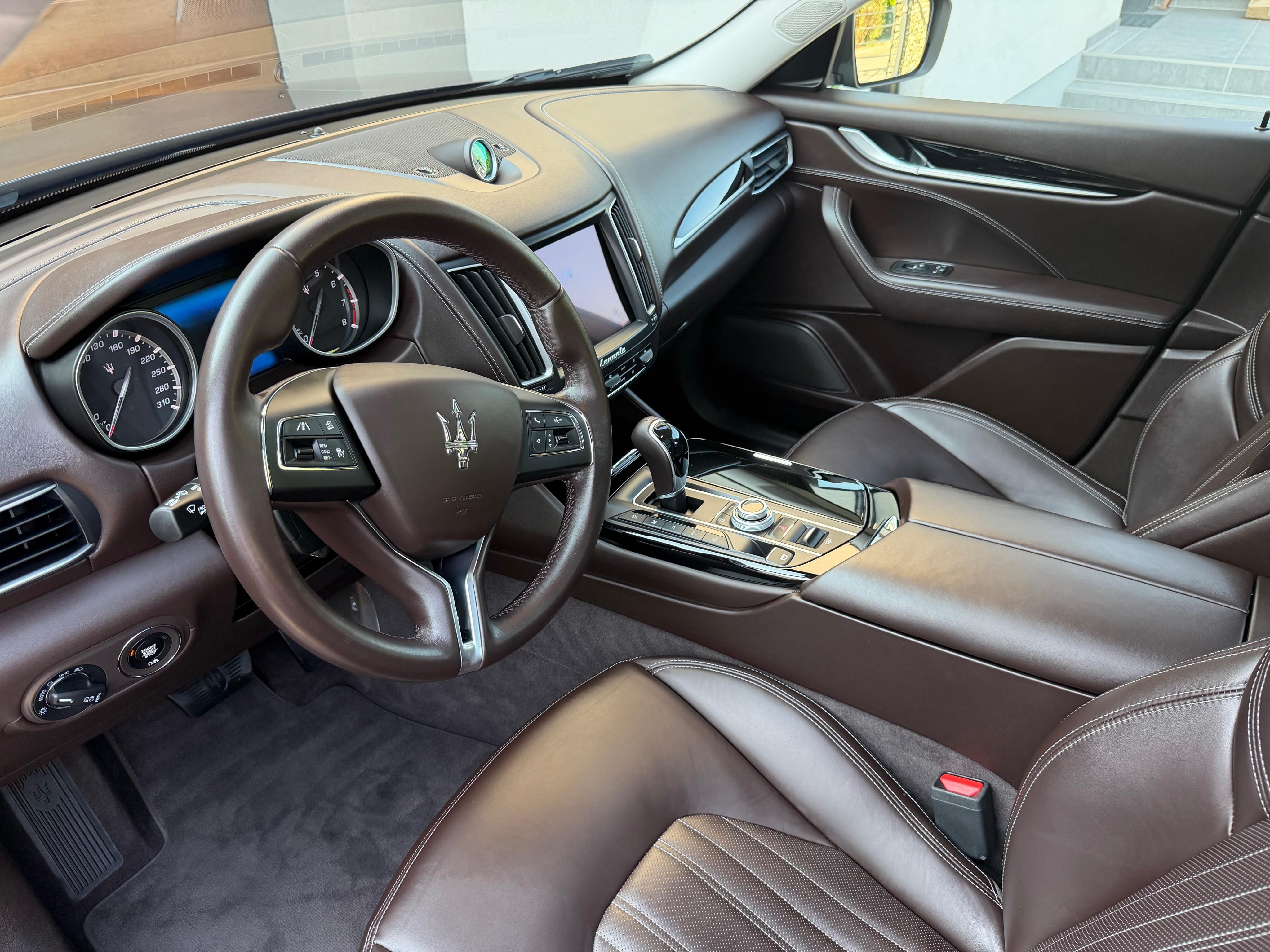 Maserati Levante, benzín - 3l, 6V, 316k, Biturbo - fotka 5