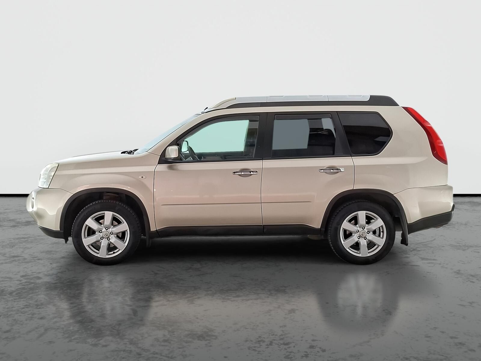 Nissan X-Trail, 2.0 dCi, 4X4, rezervace, Navi - fotka 3