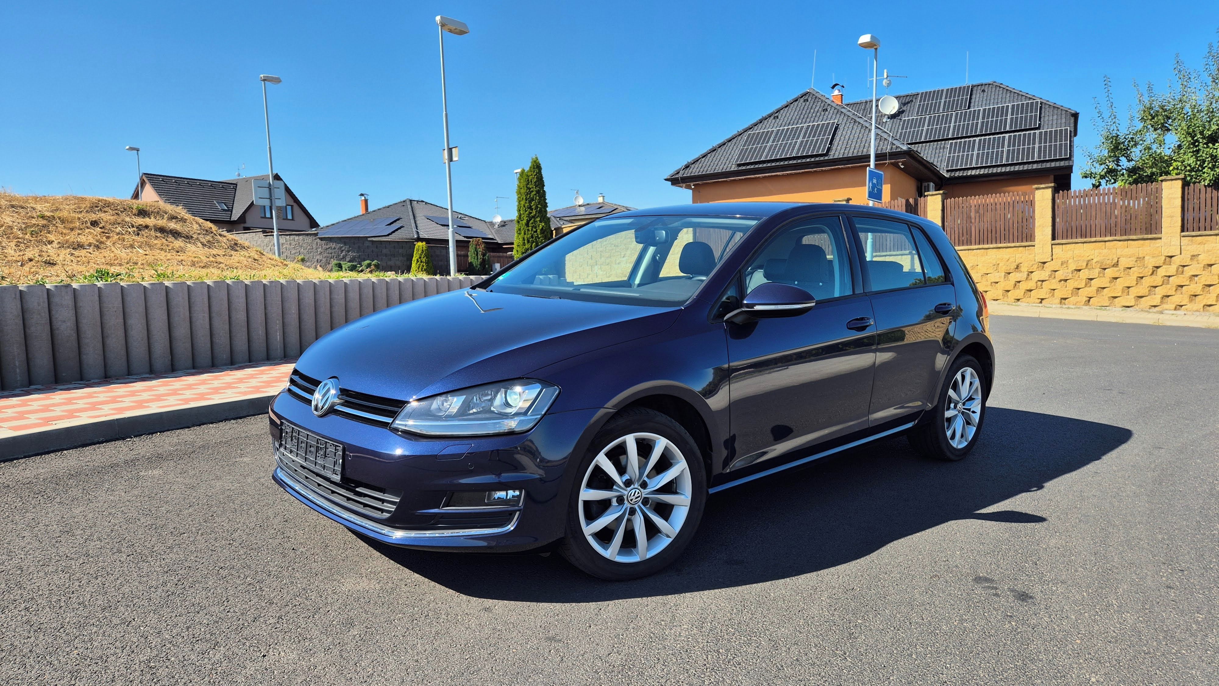 Volkswagen Golf, 1,4tsi 92kw Highline,servis VW - fotka 2