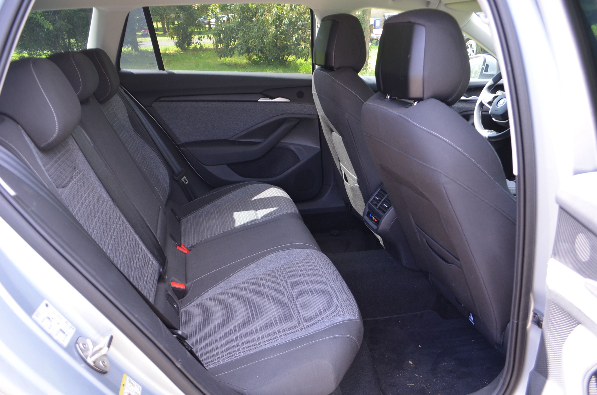Škoda Superb, 2.0TDI*DSG*200PS*LAURIN*WEBAST - fotka 6