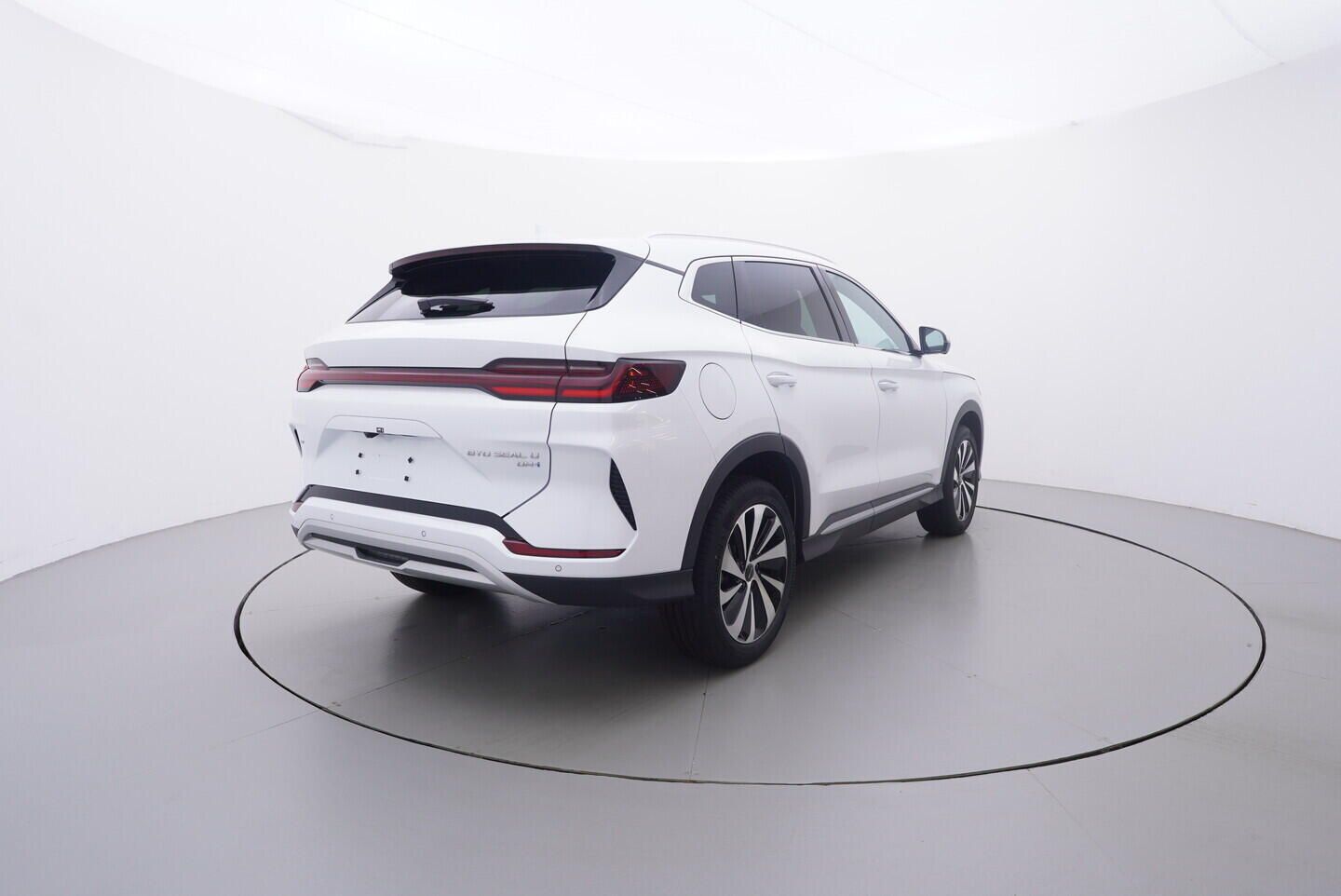 BYD Seal U, Design plg-in hybrid 238 kW - fotka 5