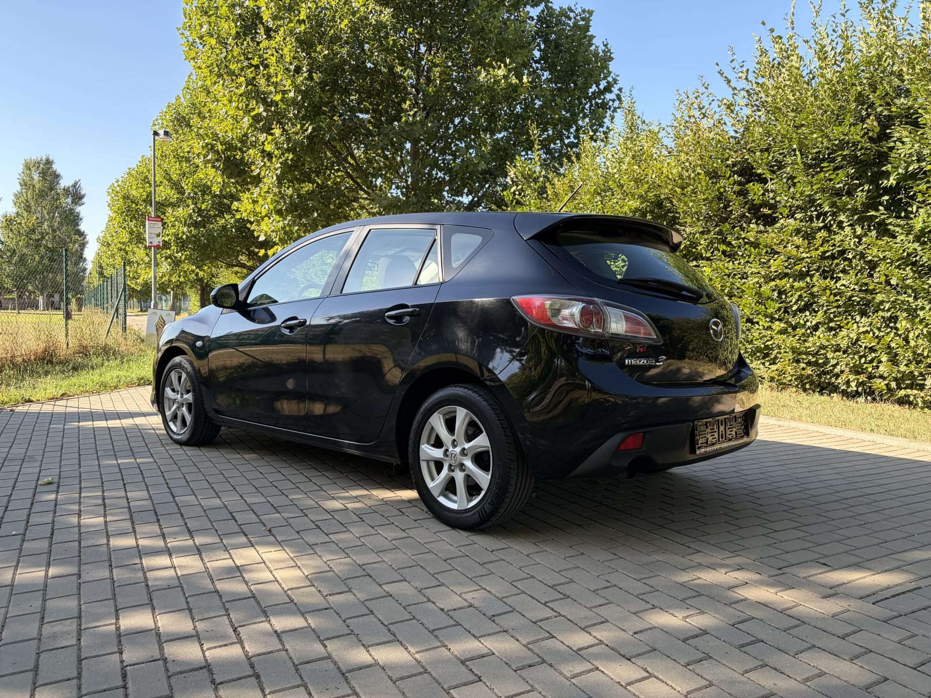 Mazda 3, 1.6 Center-Line - fotka 6