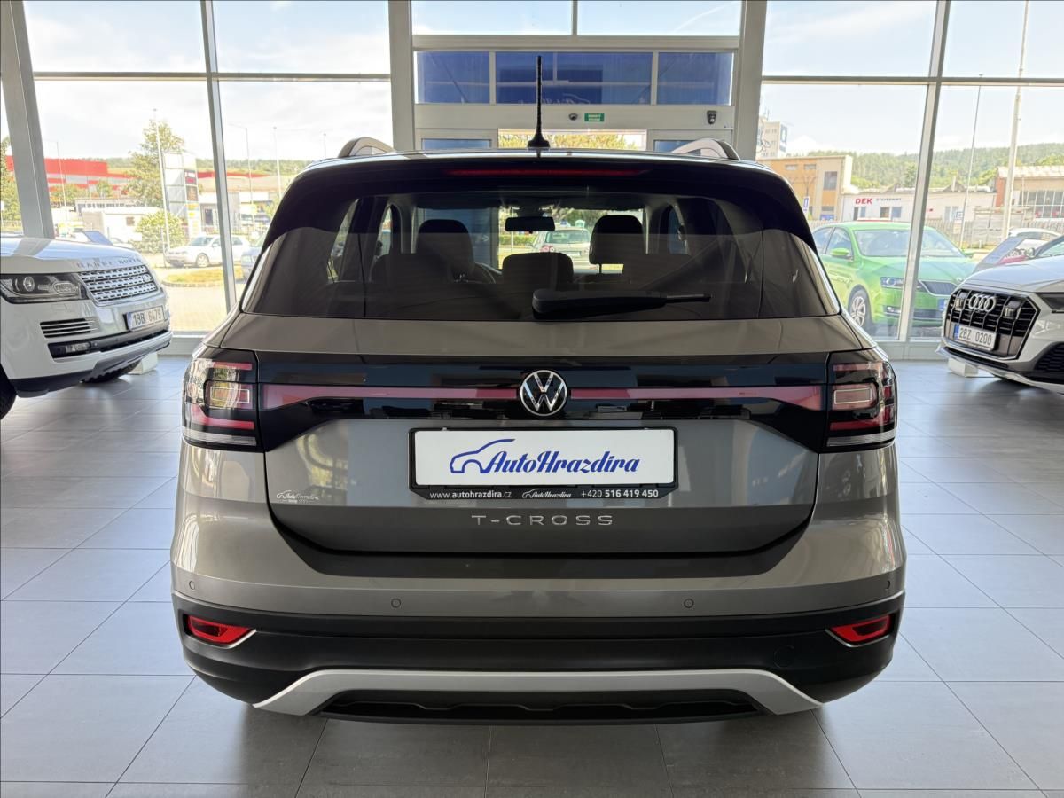 Volkswagen T-Cross, 1,0   TSI 81kW,DSG,1.MAJ,SERVI - fotka 5