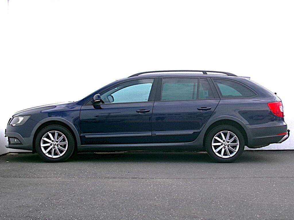 Škoda Superb, Active 1.6 TDI 77 kW - fotka 3