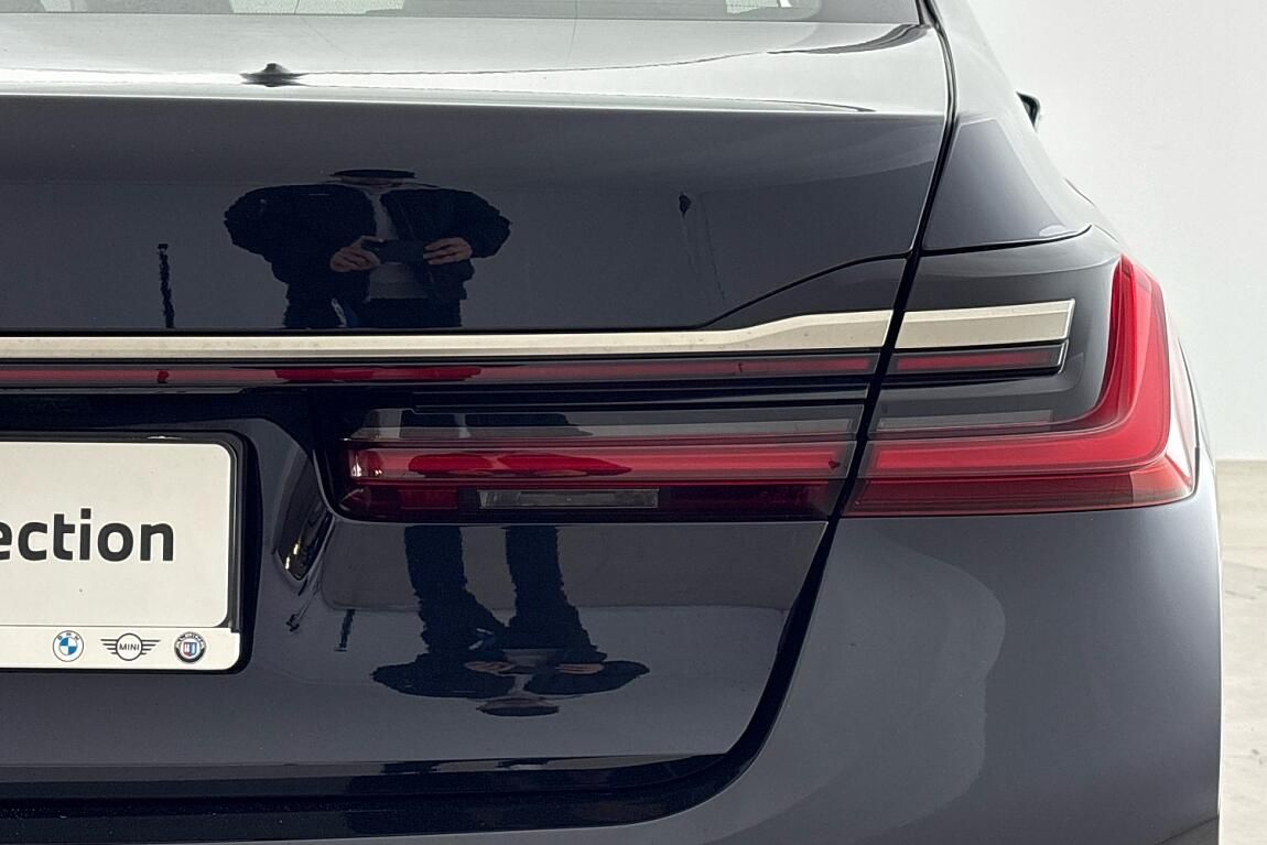 BMW Řada 7, M760Li xDrive - fotka 4