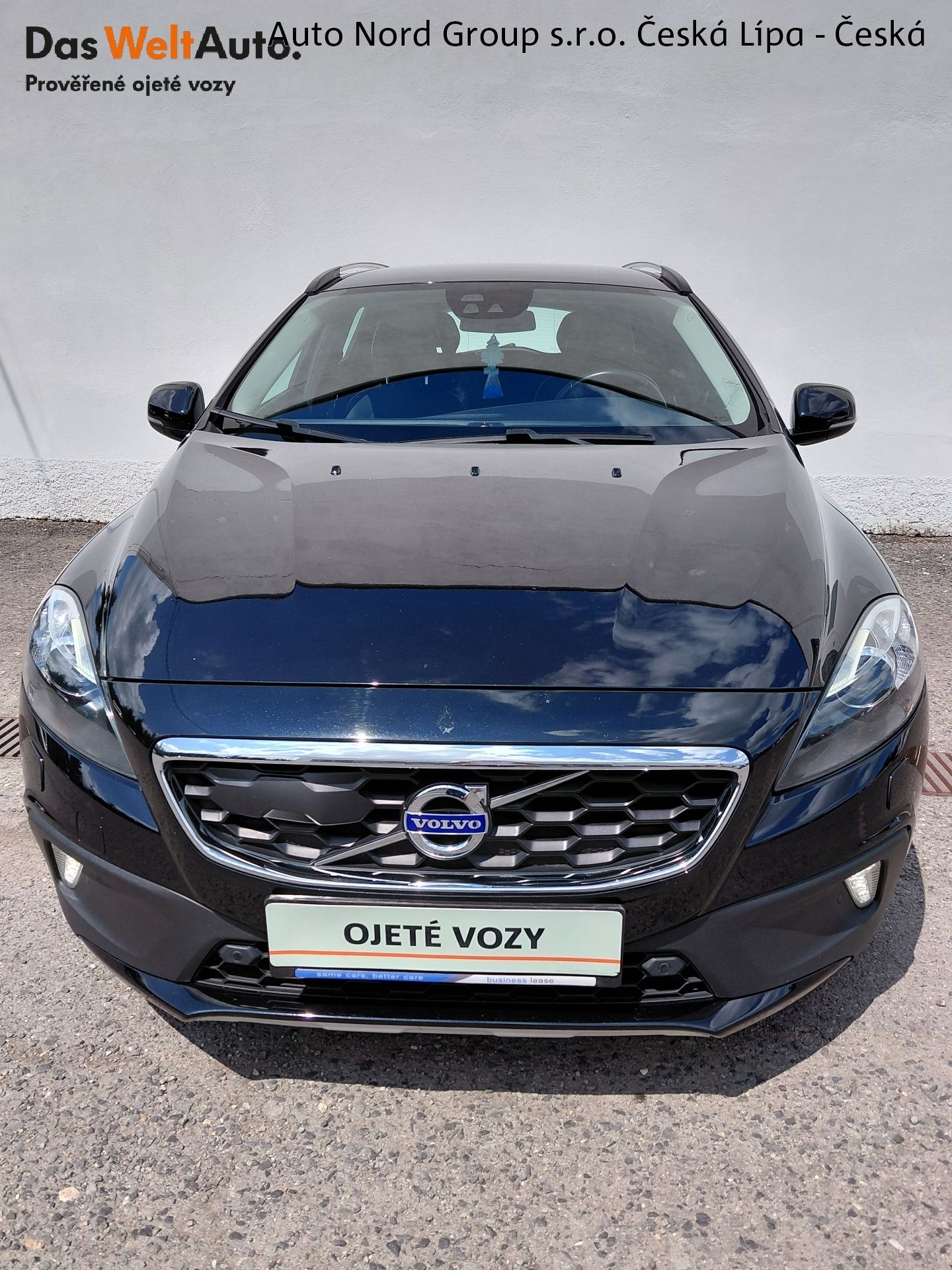 Volvo V40, CROSS COUNTRY D3 DRIVE-E - fotka 4