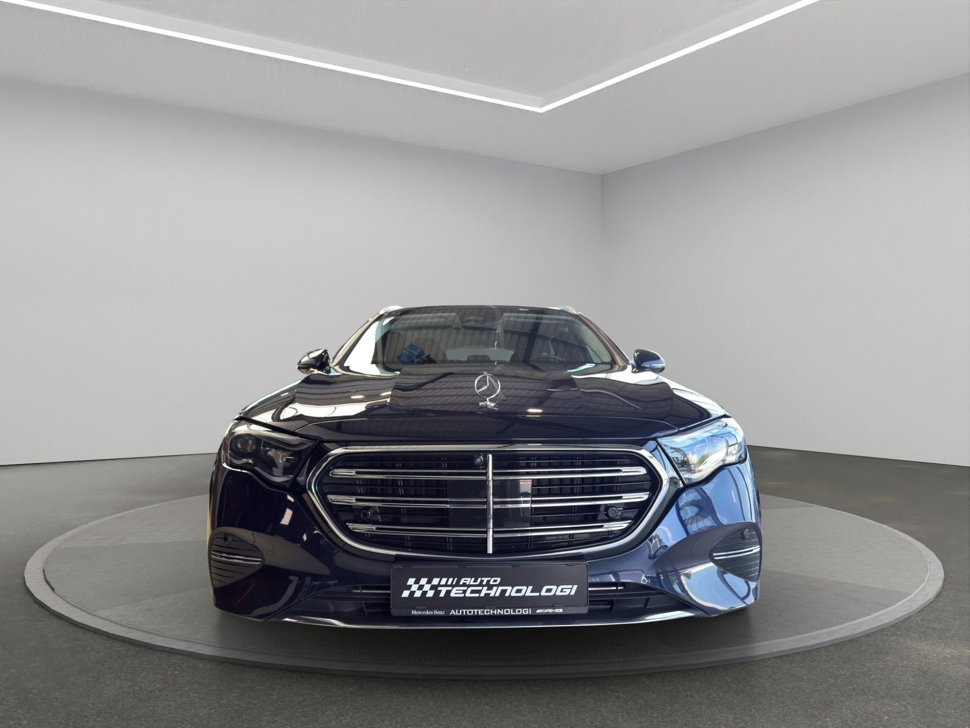 Mercedes-Benz Třídy E - fotka 2