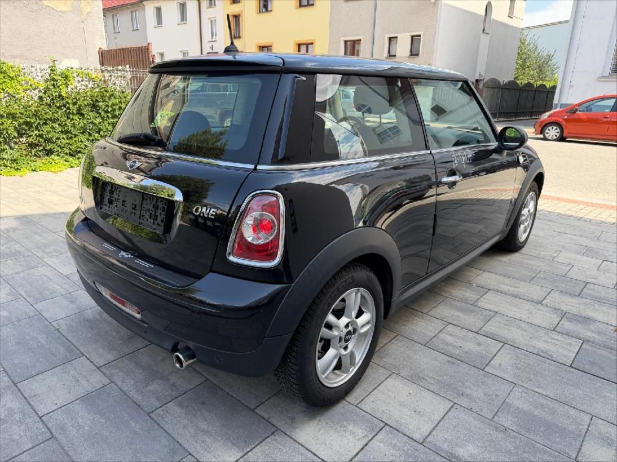 Mini One, 1,6 - fotka 4