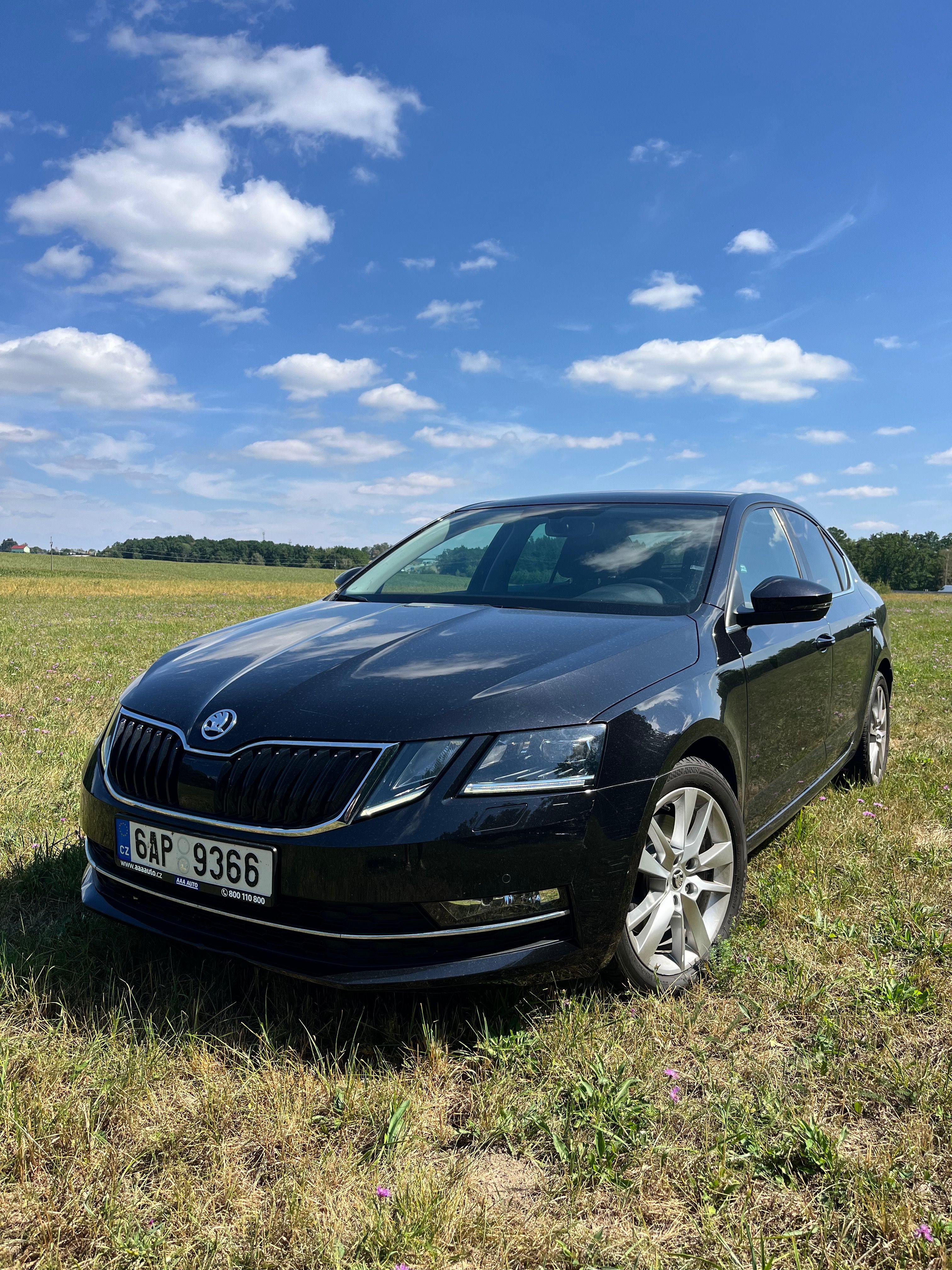 Škoda Octavia, ŠKODA OCTAVIA 1.8 TSI 132 kW - fotka 2