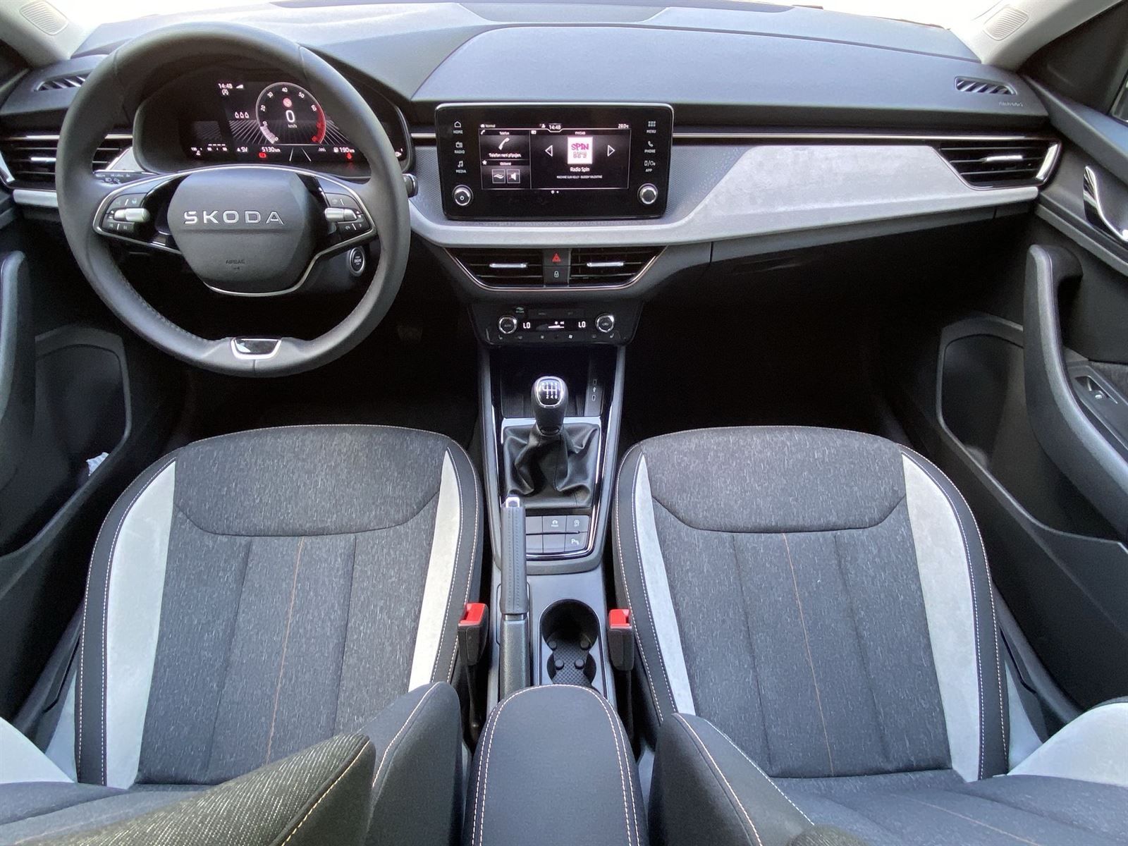 Škoda Scala, 1.5 TSI Top Selection - fotka 5