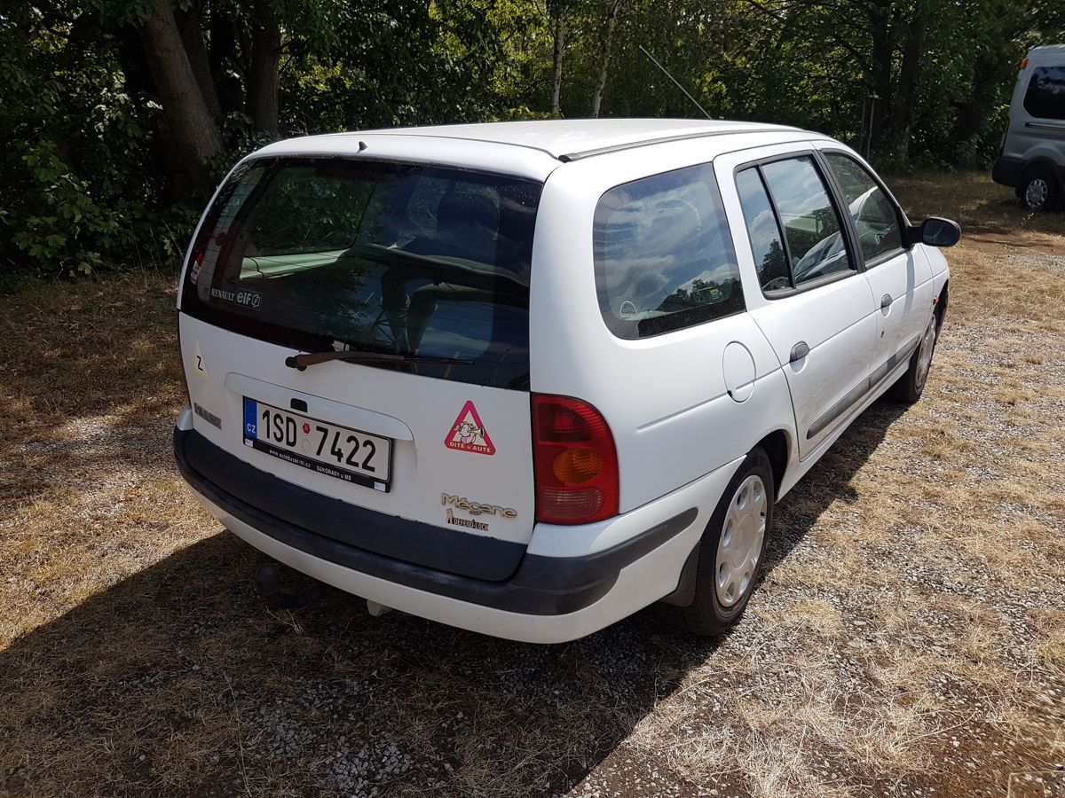 Renault Mégane, Megane 1.4i 70KW TAŽNÉ - fotka 4