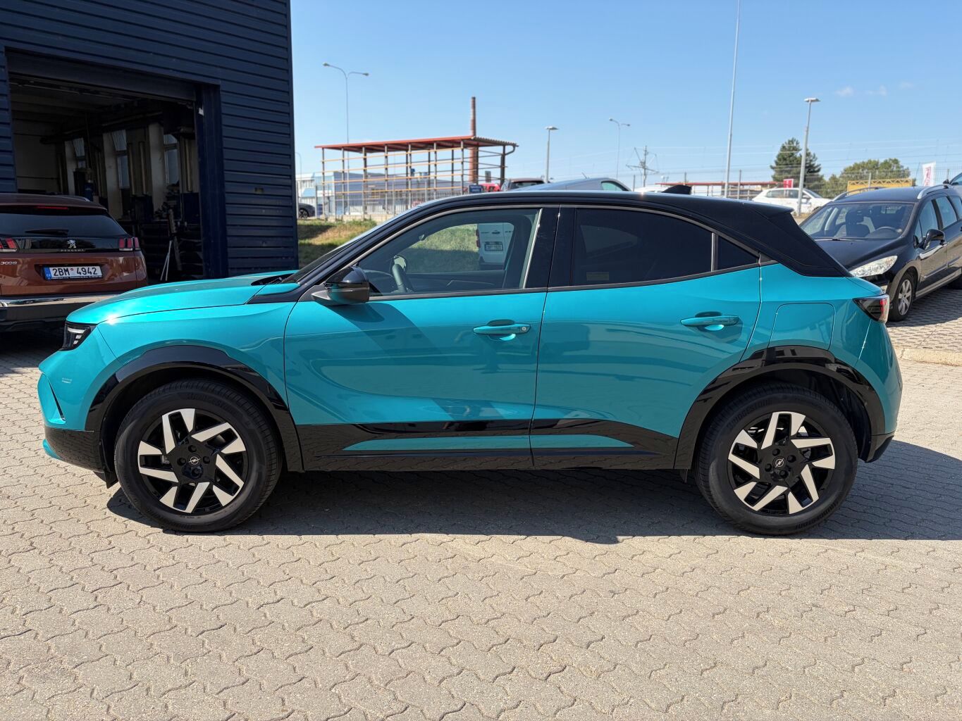 Opel Mokka, 1.2 TURBO GS 96kw AT8 - fotka 5