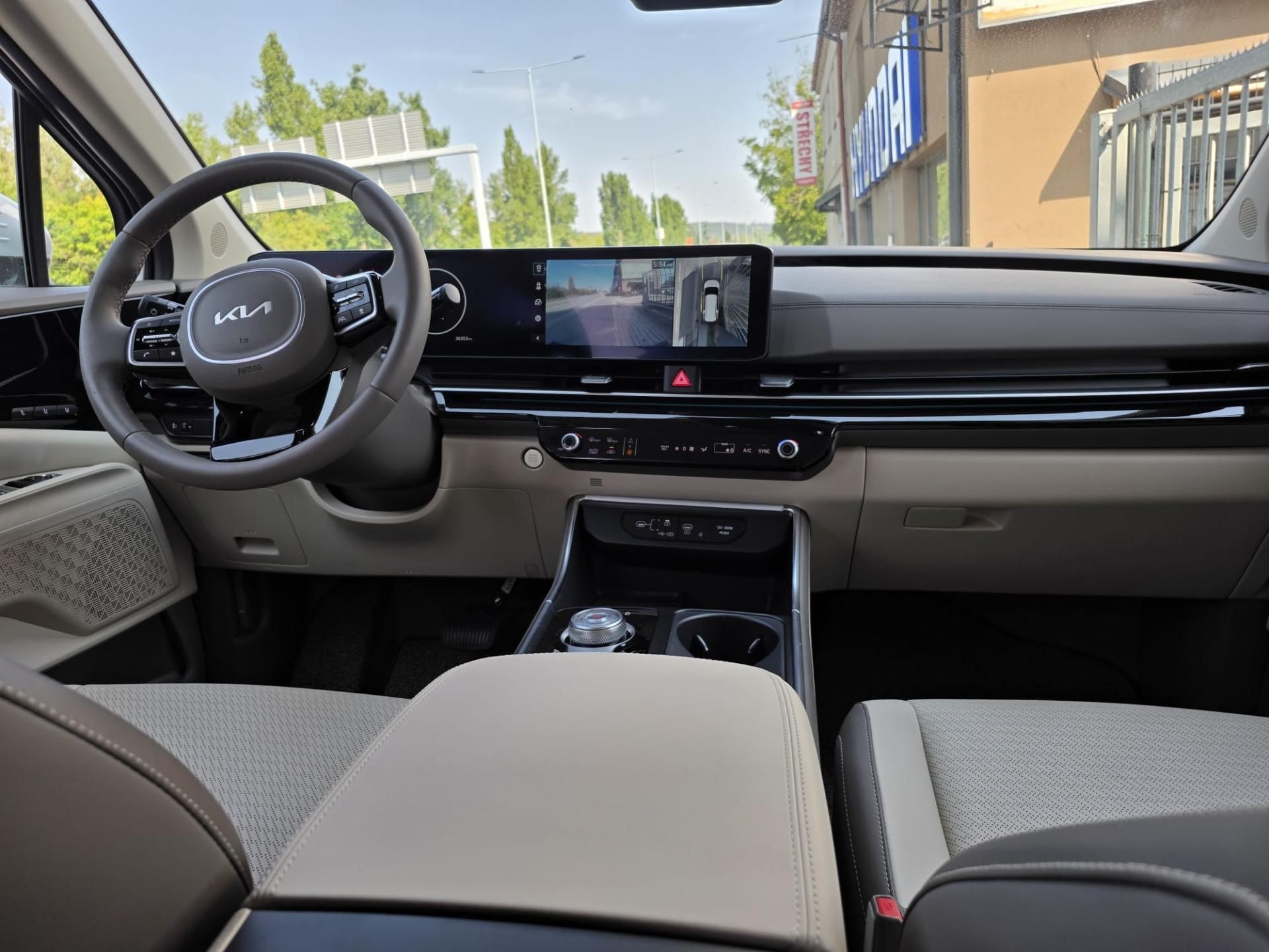Kia Carnival, 1.6-HEV-AUTOMAT-6+3MÍSTA - fotka 2