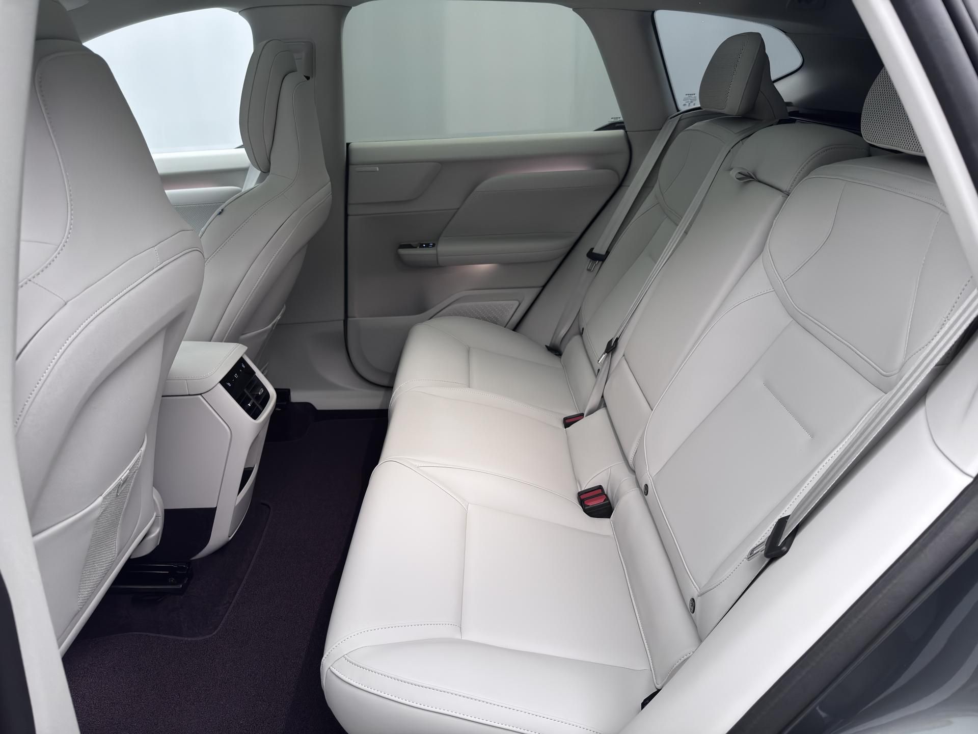 Volvo EX60, P10 AWD ELECTRIC ULTRA - fotka 5