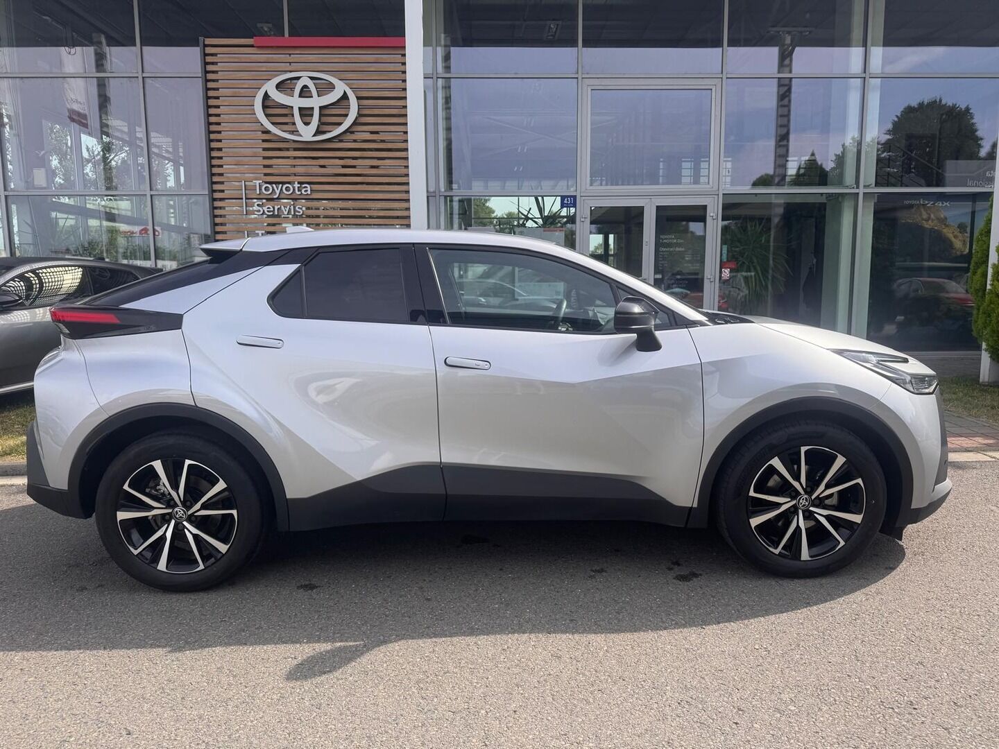 Toyota C-HR, 1.8 Style - fotka 2