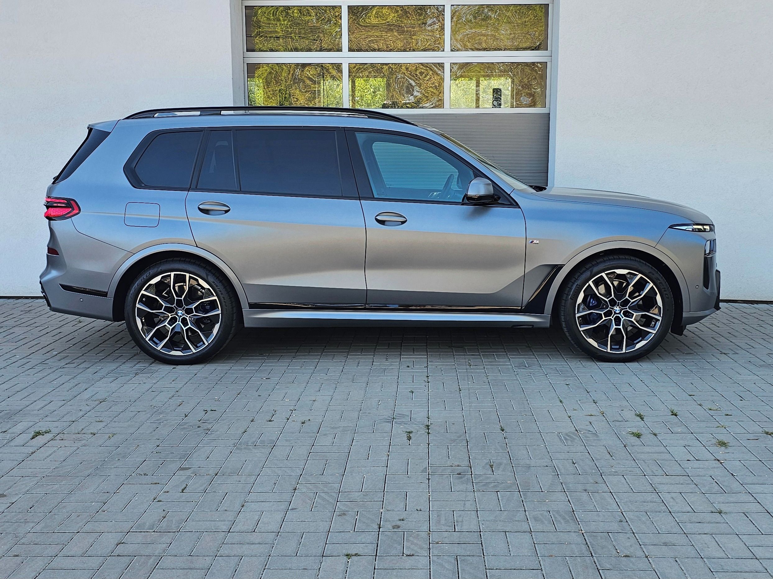 BMW X7, xDrive40i - fotka 5
