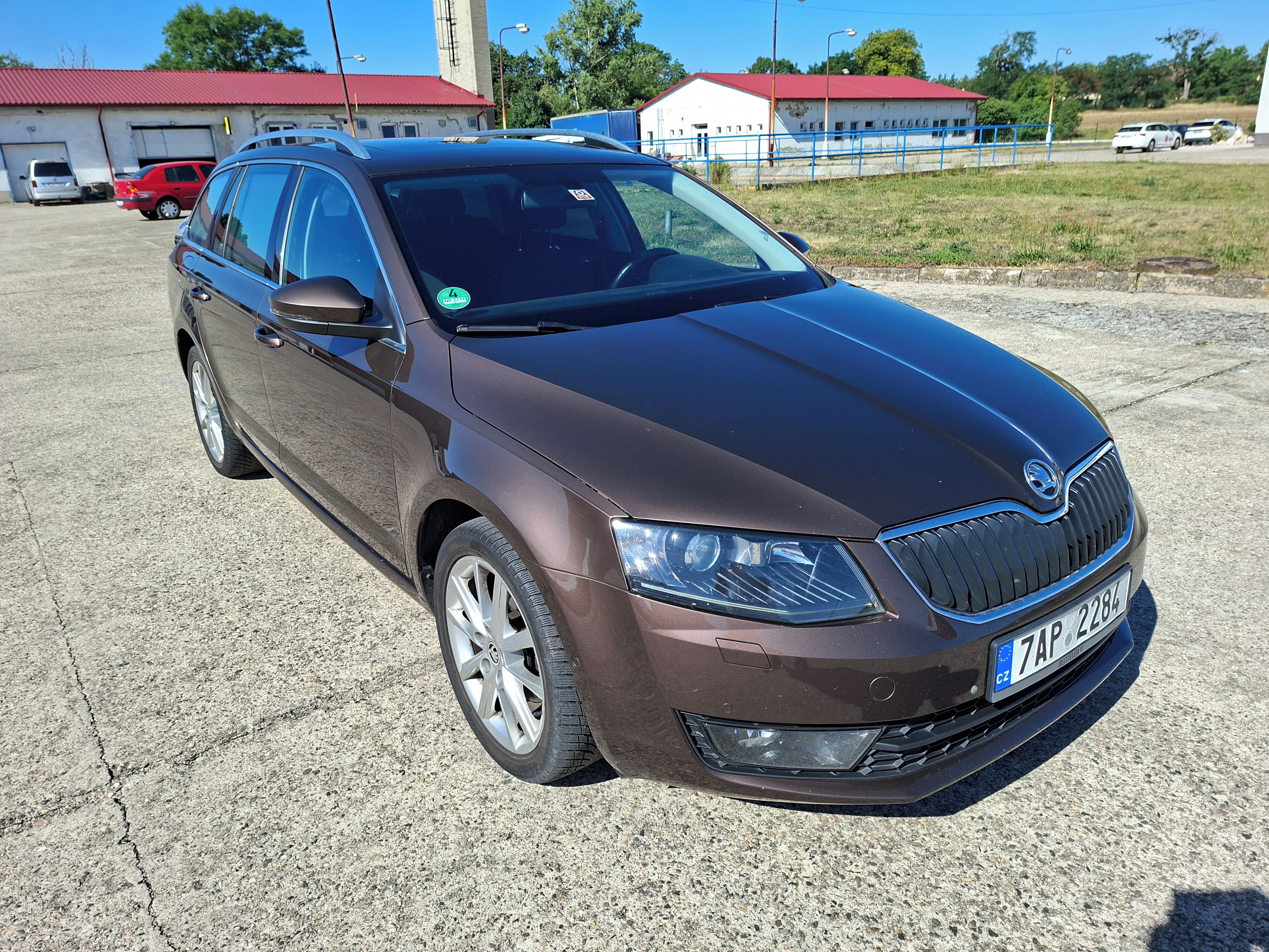 Škoda Octavia, Elegance,Xenony,Panorama,