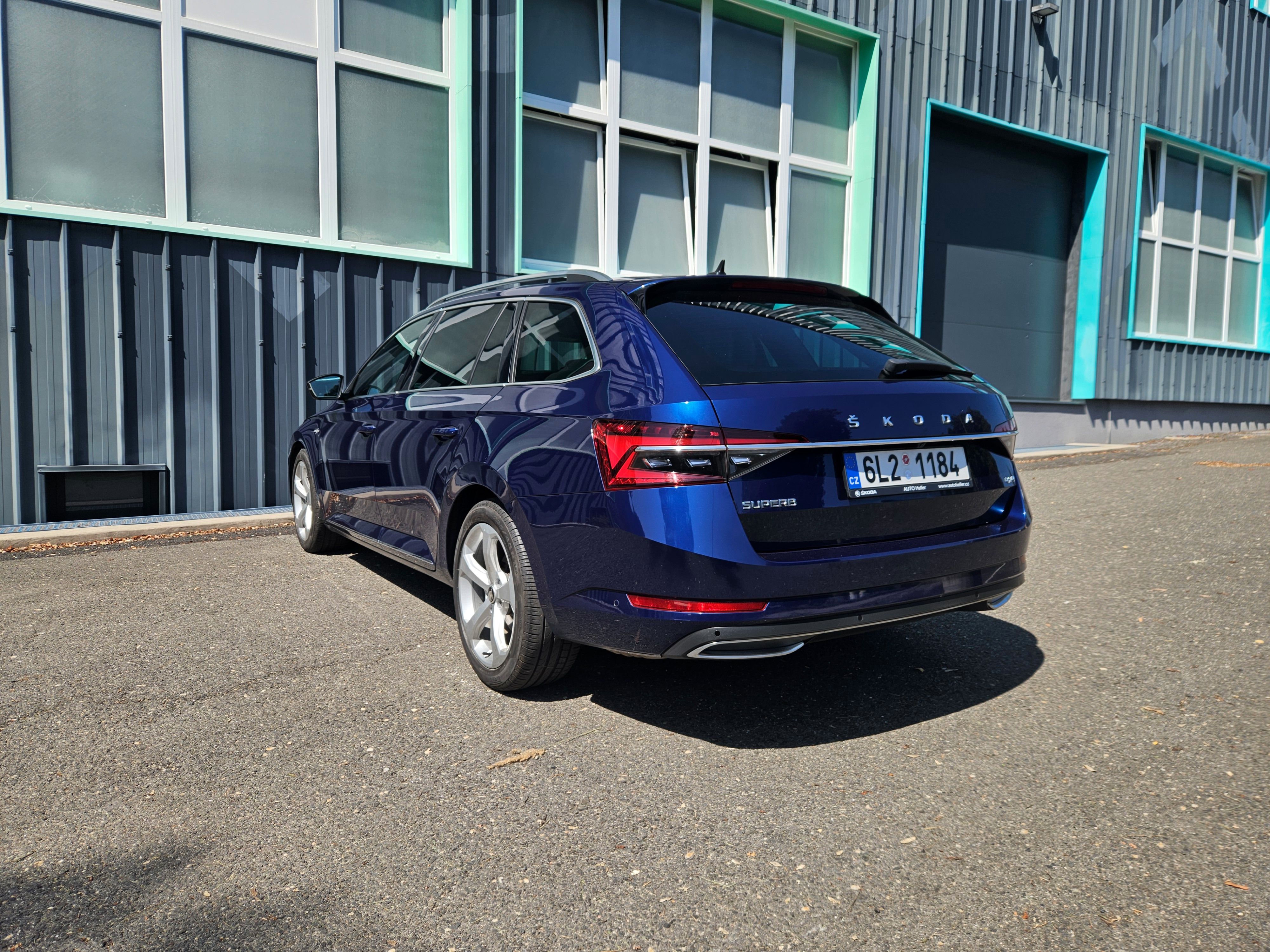 Škoda Superb, Combi Laurin Klement 4x4 DSG - fotka 5