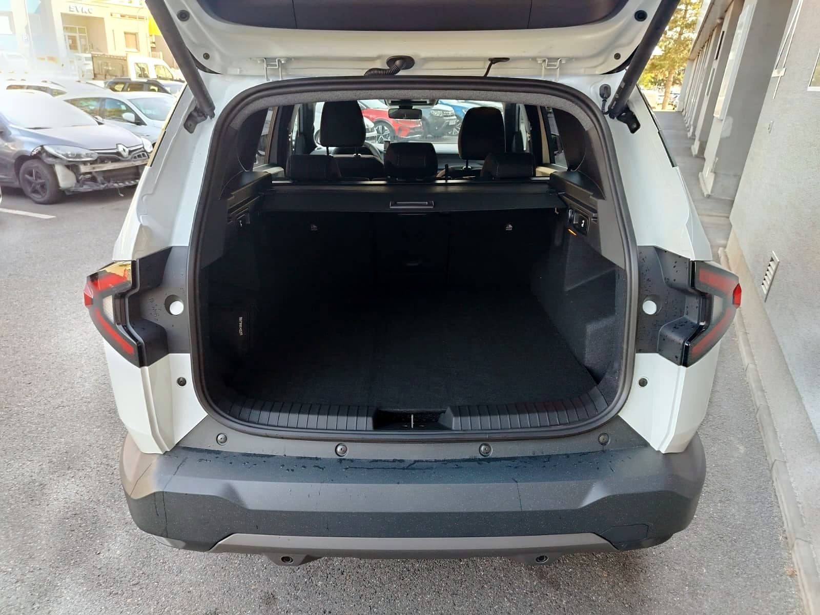 Dacia Bigster, Journey Hybrid 155 (automat) - fotka 6