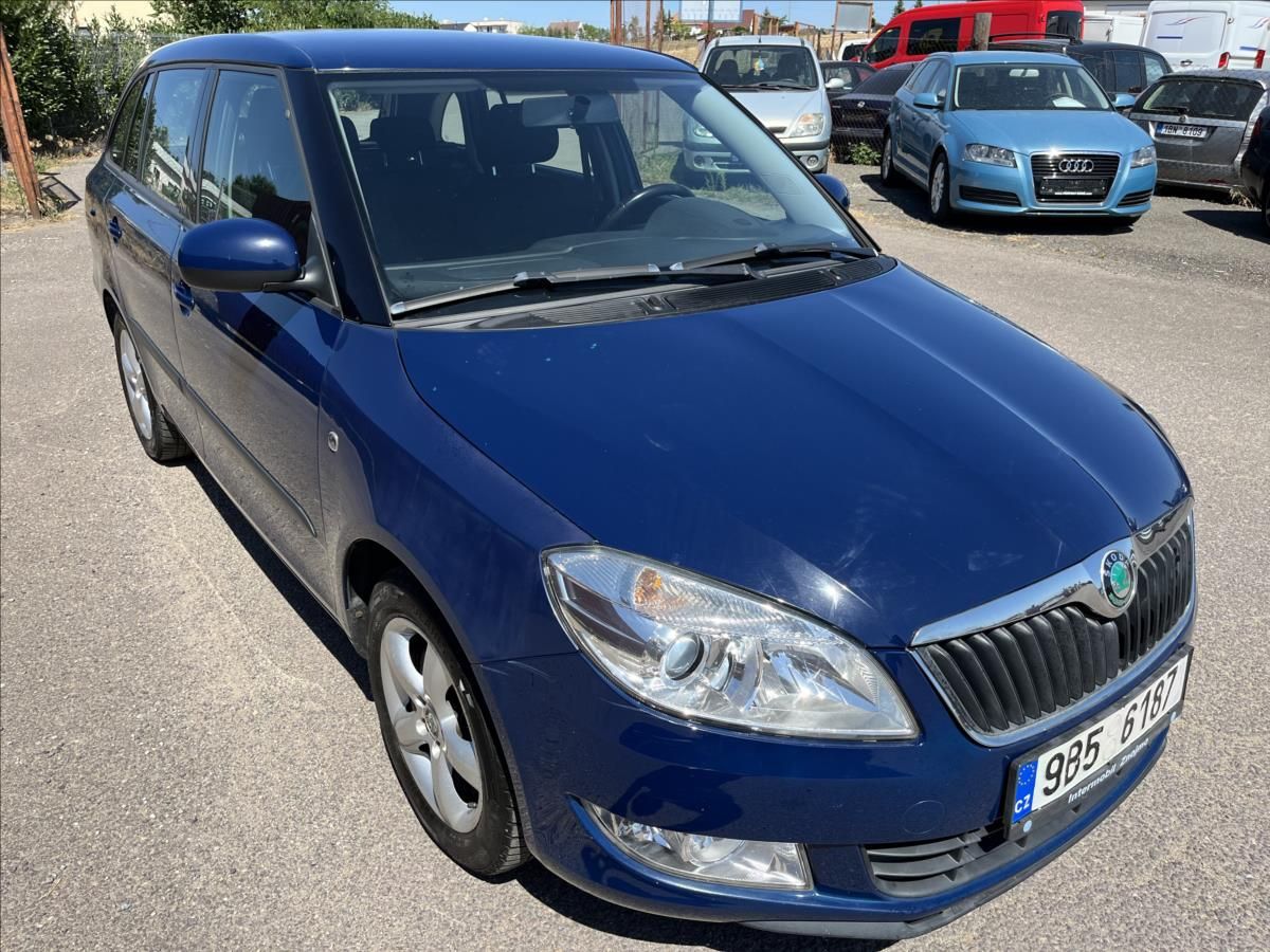 Škoda Fabia, 1,6 TDi ČR KLIMA ALU 2 x KOLA - fotka 3