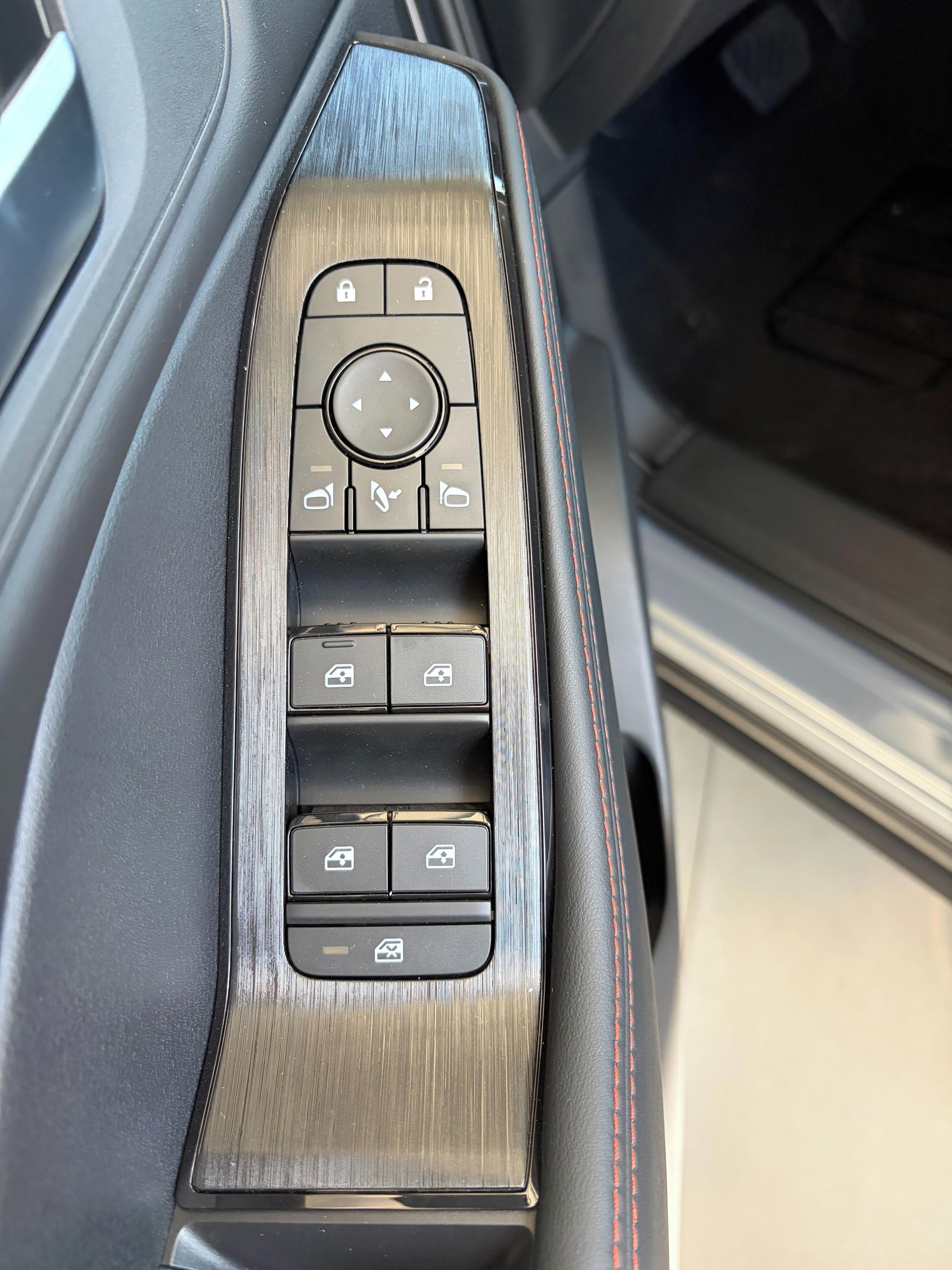Nissan X-Trail, N-TREK e-POWER e-4ORCE 4WD - fotka 5