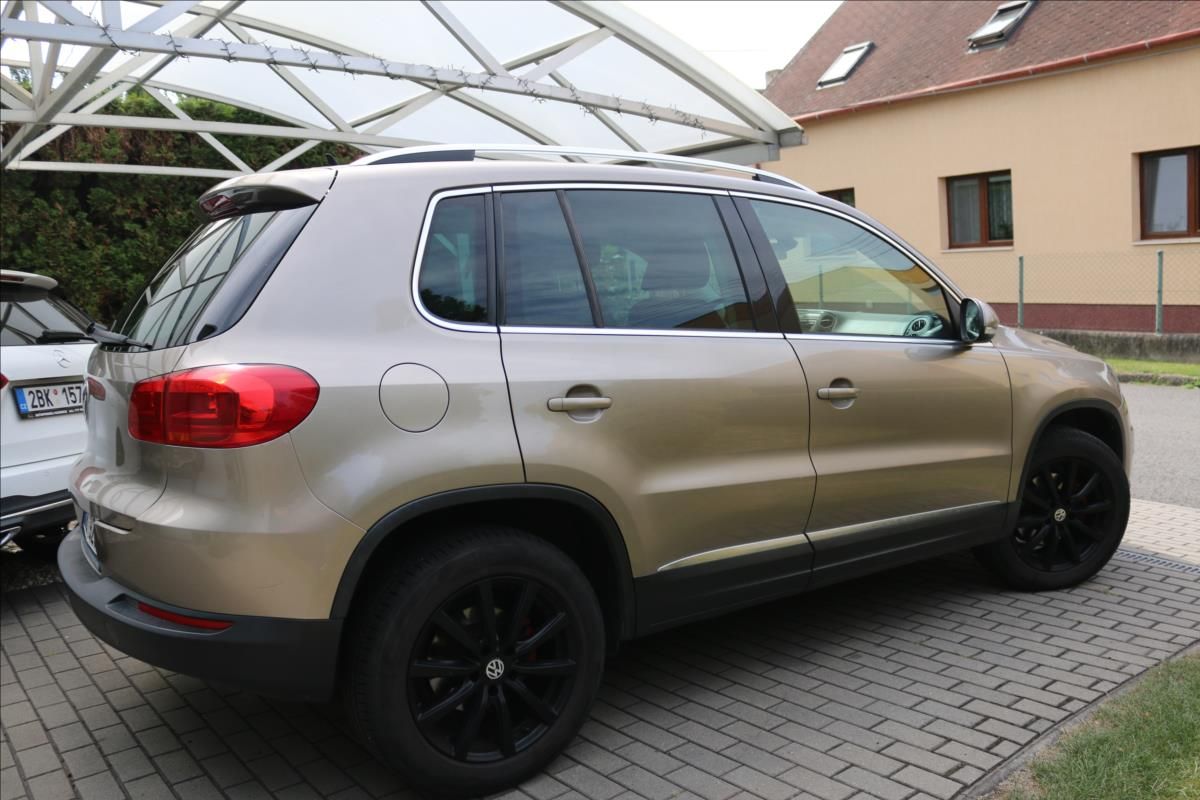 Volkswagen Tiguan, 2,0 4x4, ČR, TAŽNÉ - fotka 4